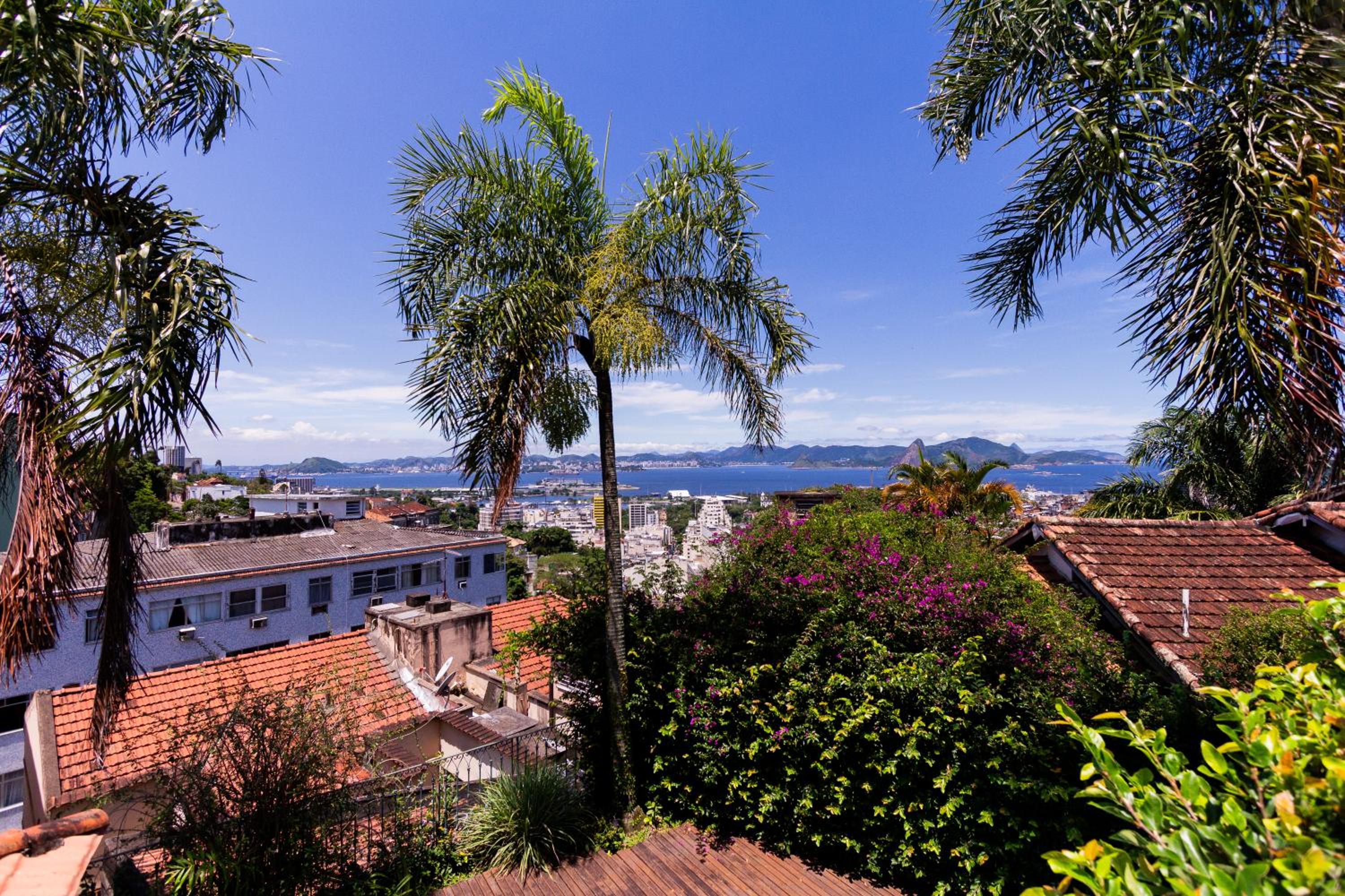 SPECTACULAR Harbourside Villa-POOL-BBQ-6Bedrm