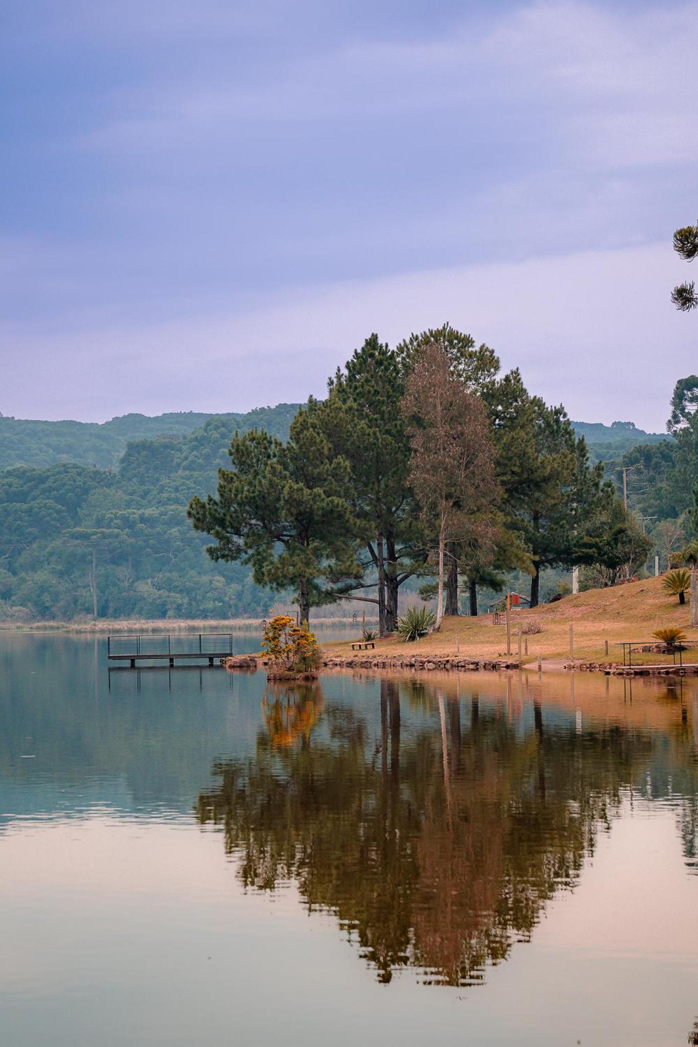 Celeiro Lake Village