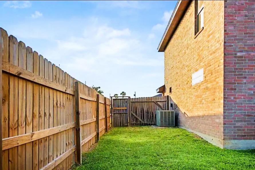 8 Mins to SPI Beach Spacious 3BR with Backyard view 5
