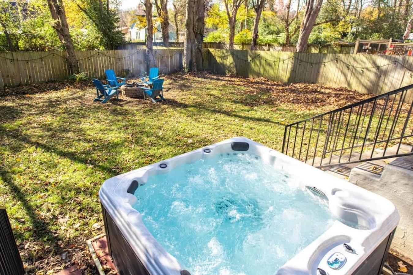 Glass Street Bungalow HOT TUB Walk to Franklin view 3
