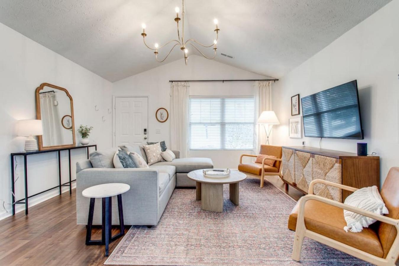 Walnut St, Charming, 3bed, 2bath view 5