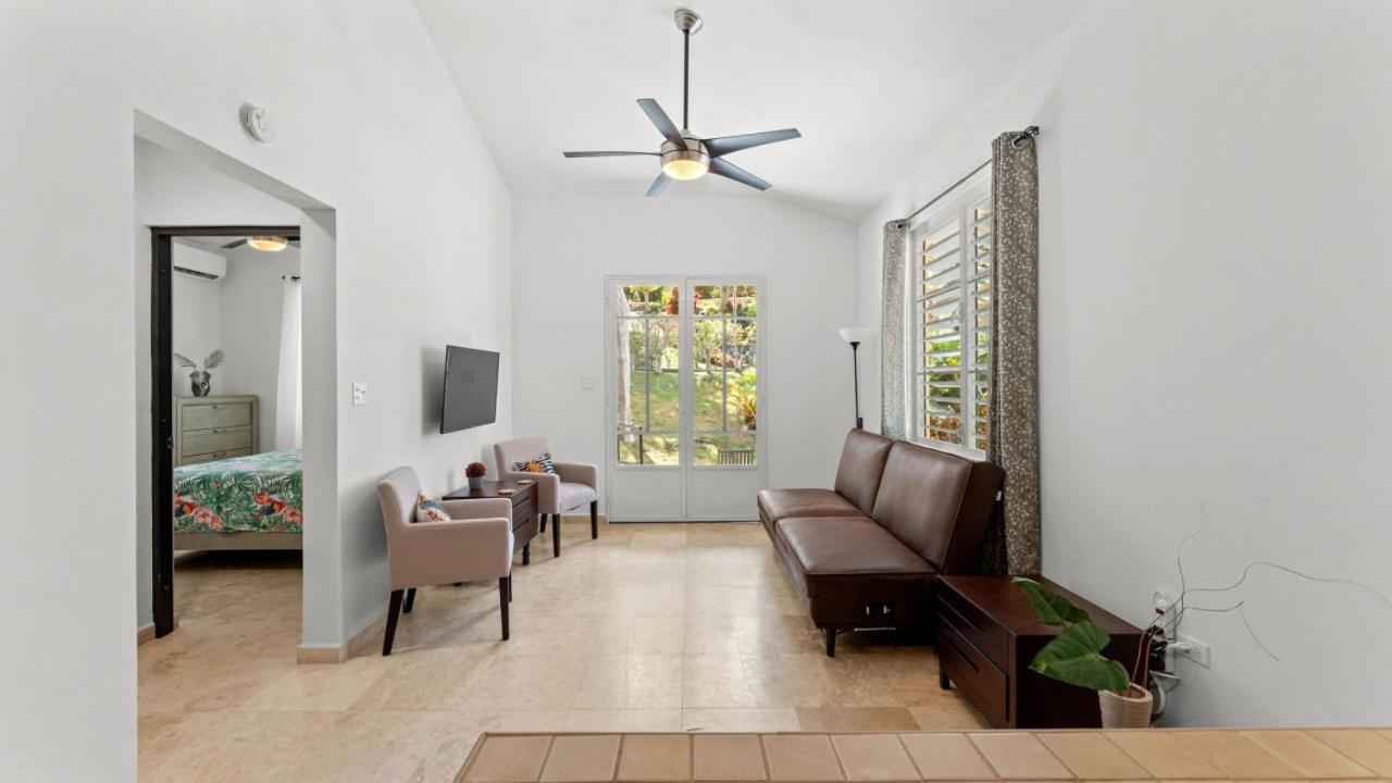 Casita 1 at Ceiba Tree Inn. Tranquility with Garden Views and Pergola with Ocean Overlook view 5