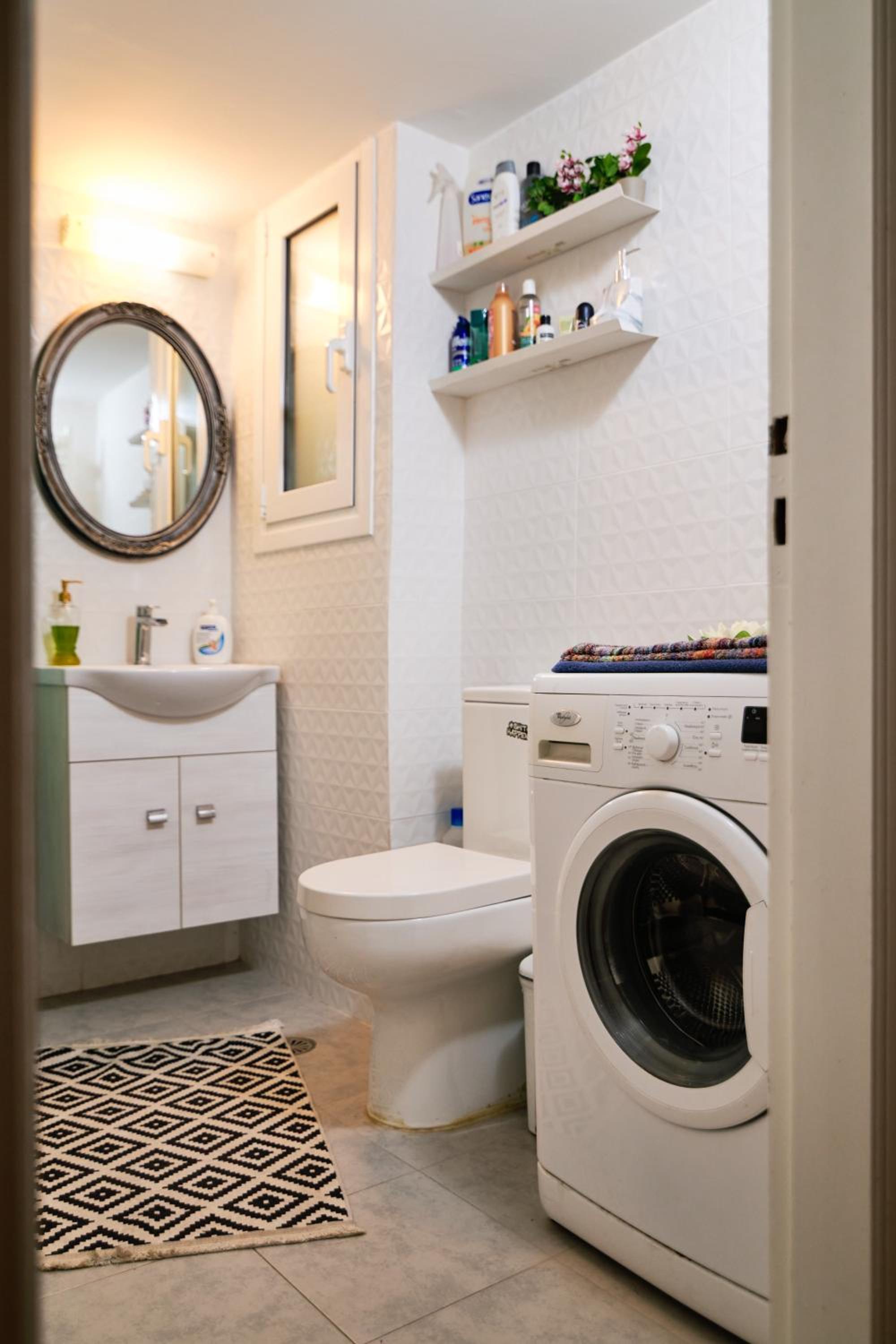 Marina's Luxurious Apartment in Athens, Centre