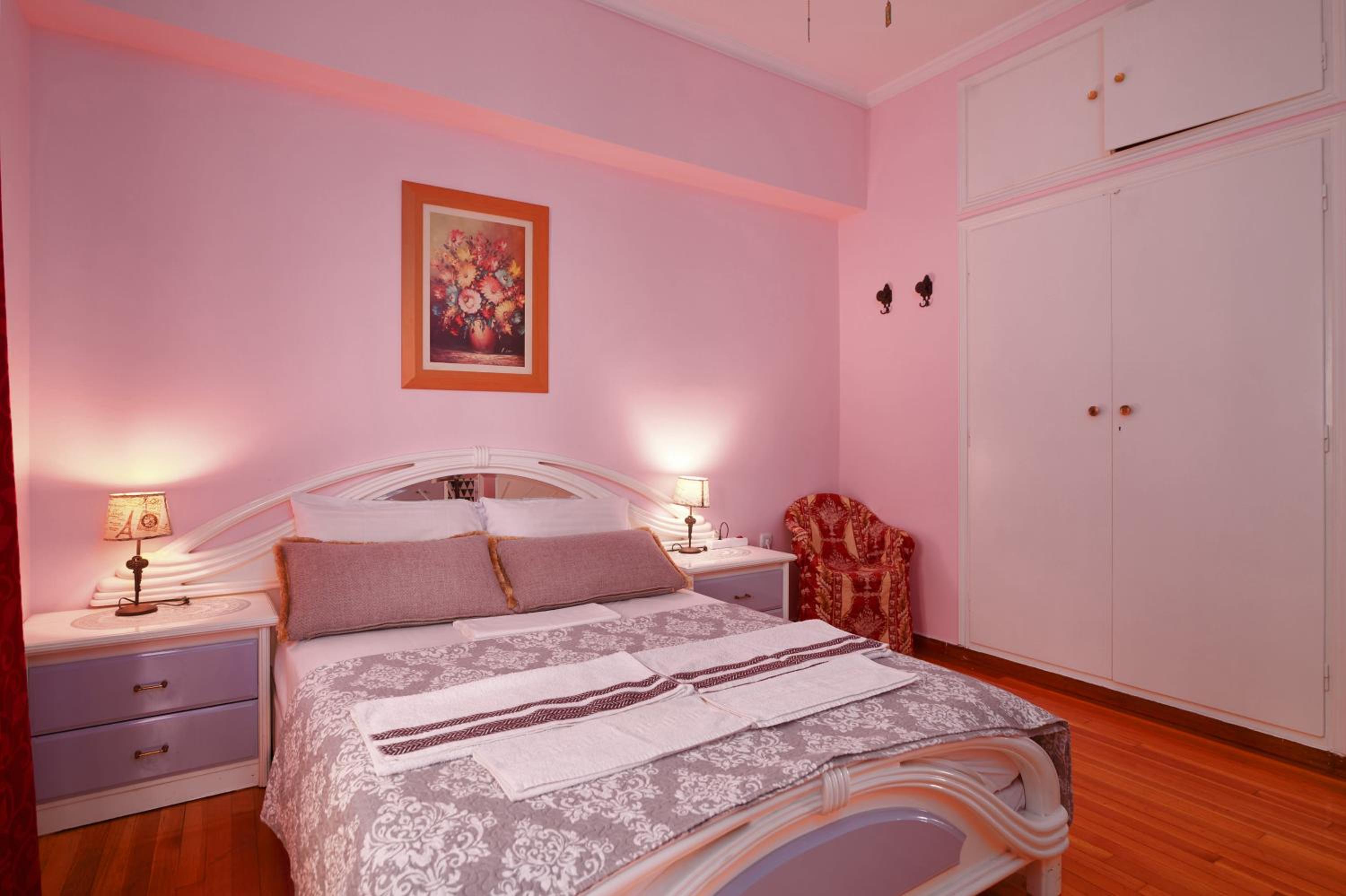 Marina's Luxurious Apartment in Athens, Centre