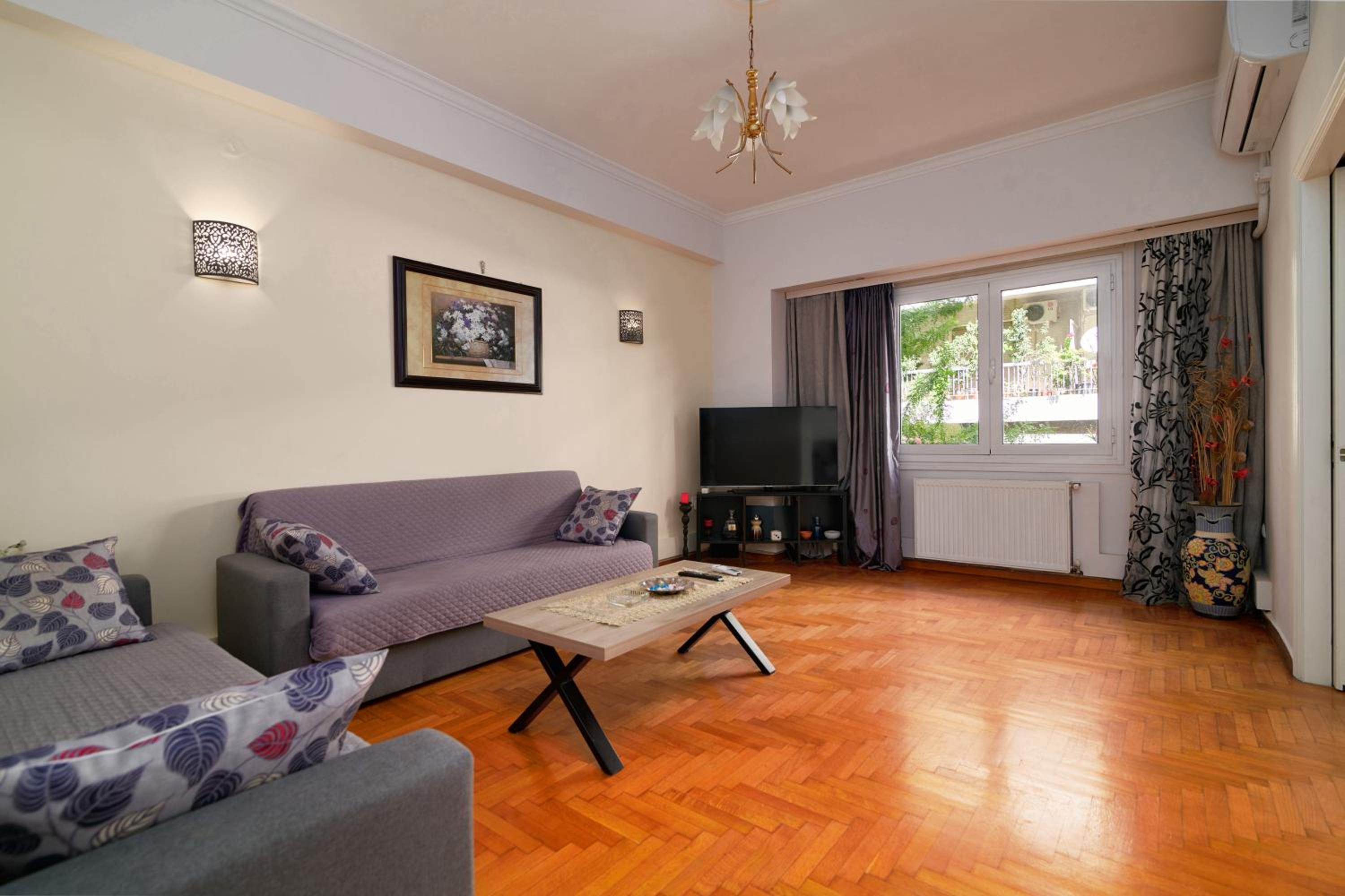 Marina's Luxurious Apartment in Athens, Centre