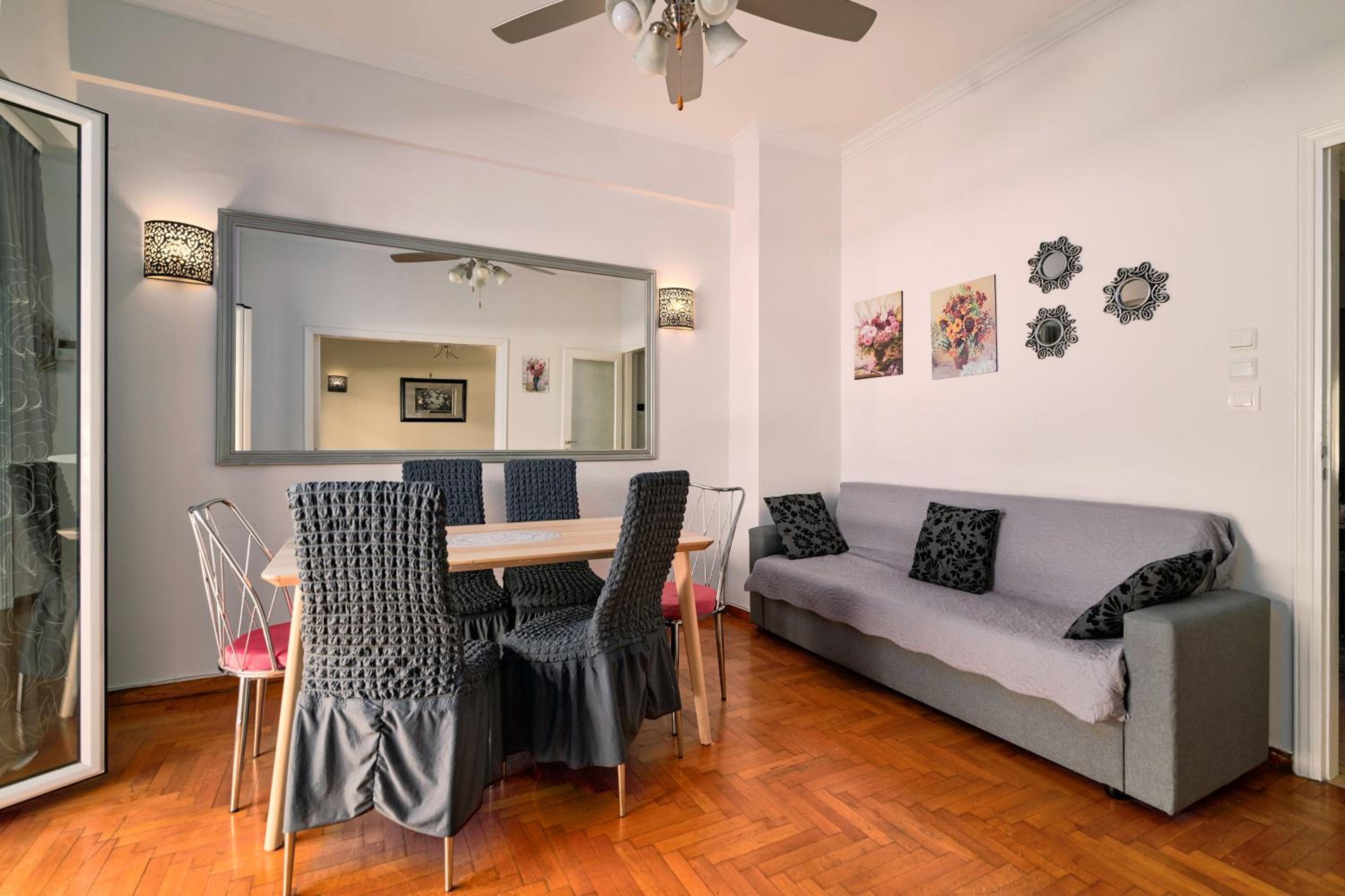 Marina's Luxurious Apartment in Athens, Centre