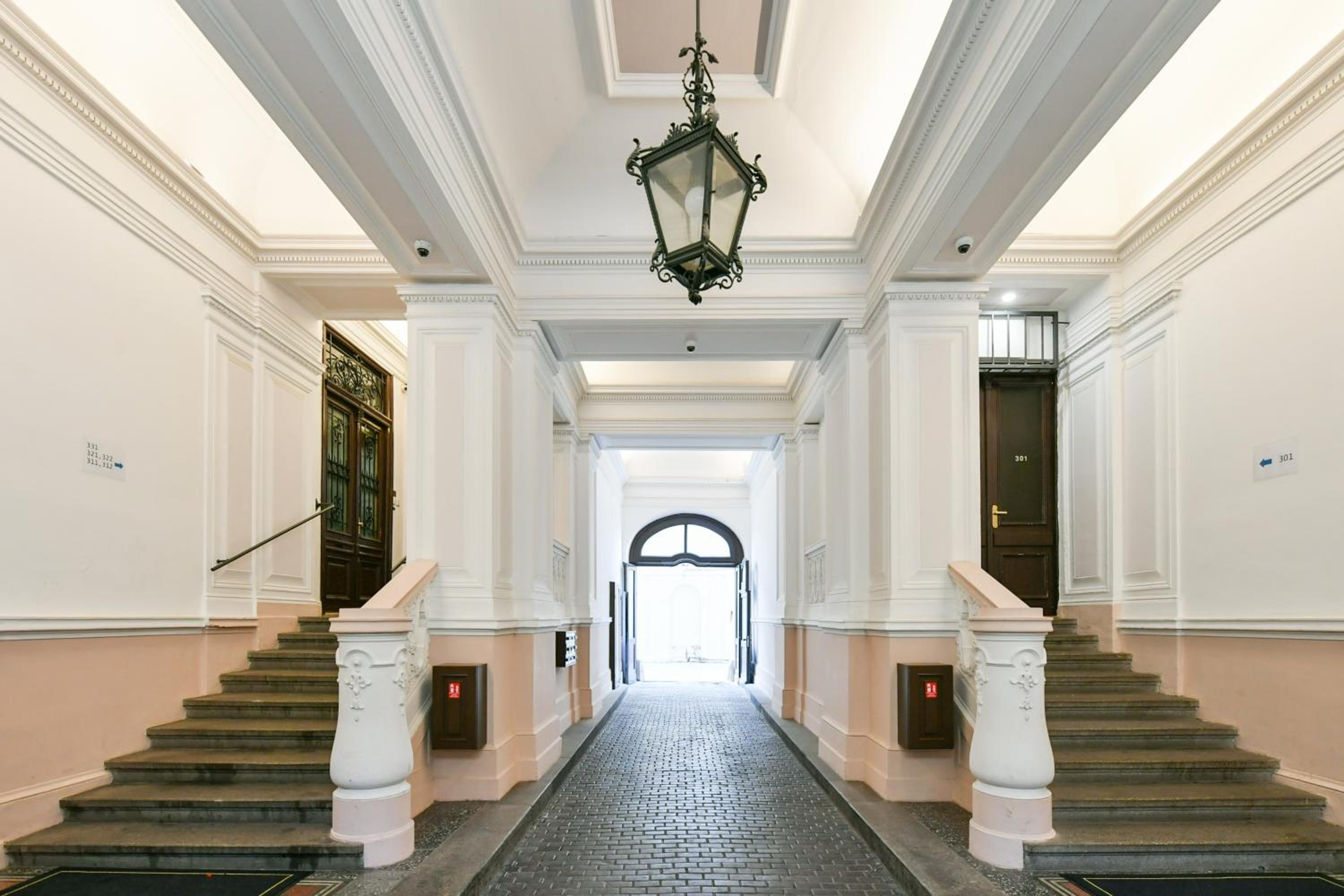 PRESIDENTIAL PENTHOUSE, 303m2, JACUZZI on TERRACE, SAUNA, 6BDRM, 4BTHRM, AC, LIFT