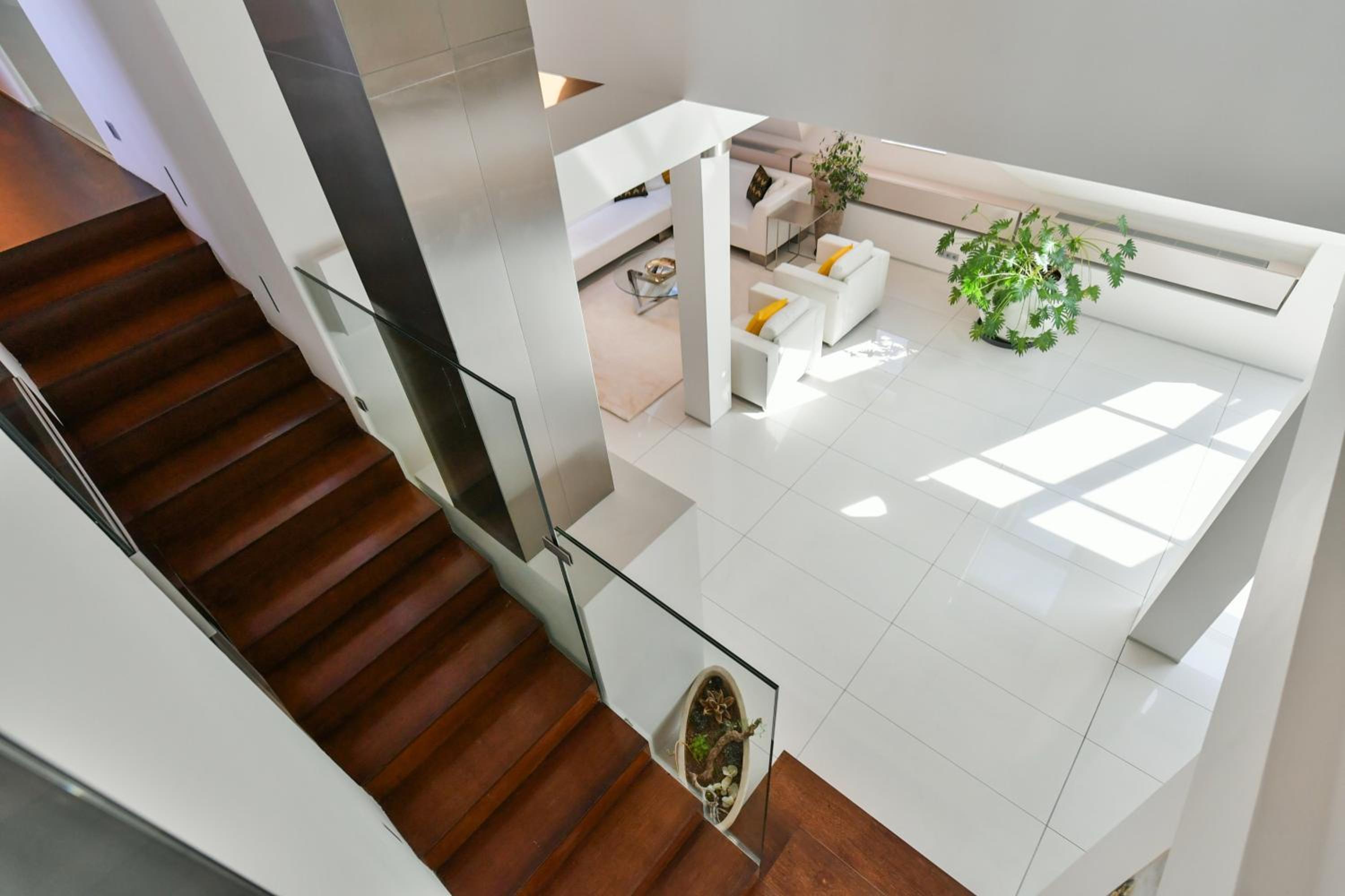 PRESIDENTIAL PENTHOUSE, 303m2, JACUZZI on TERRACE, SAUNA, 6BDRM, 4BTHRM, AC, LIFT