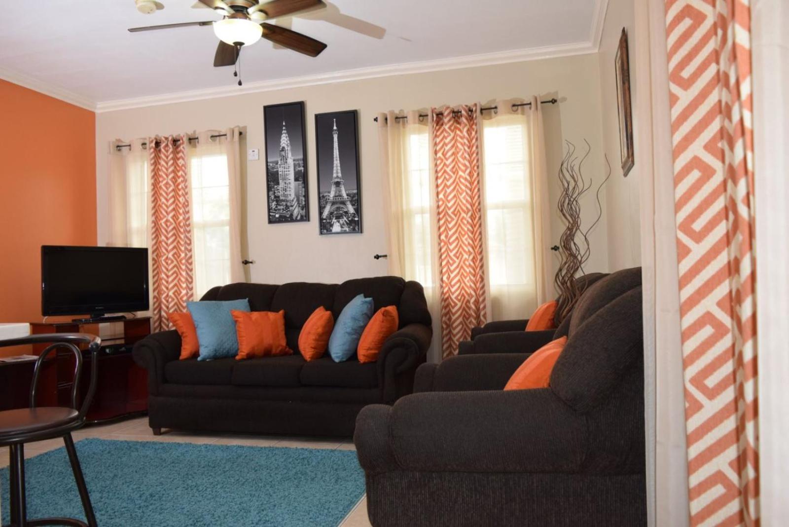Quiet City Condo, New Kingston view 3