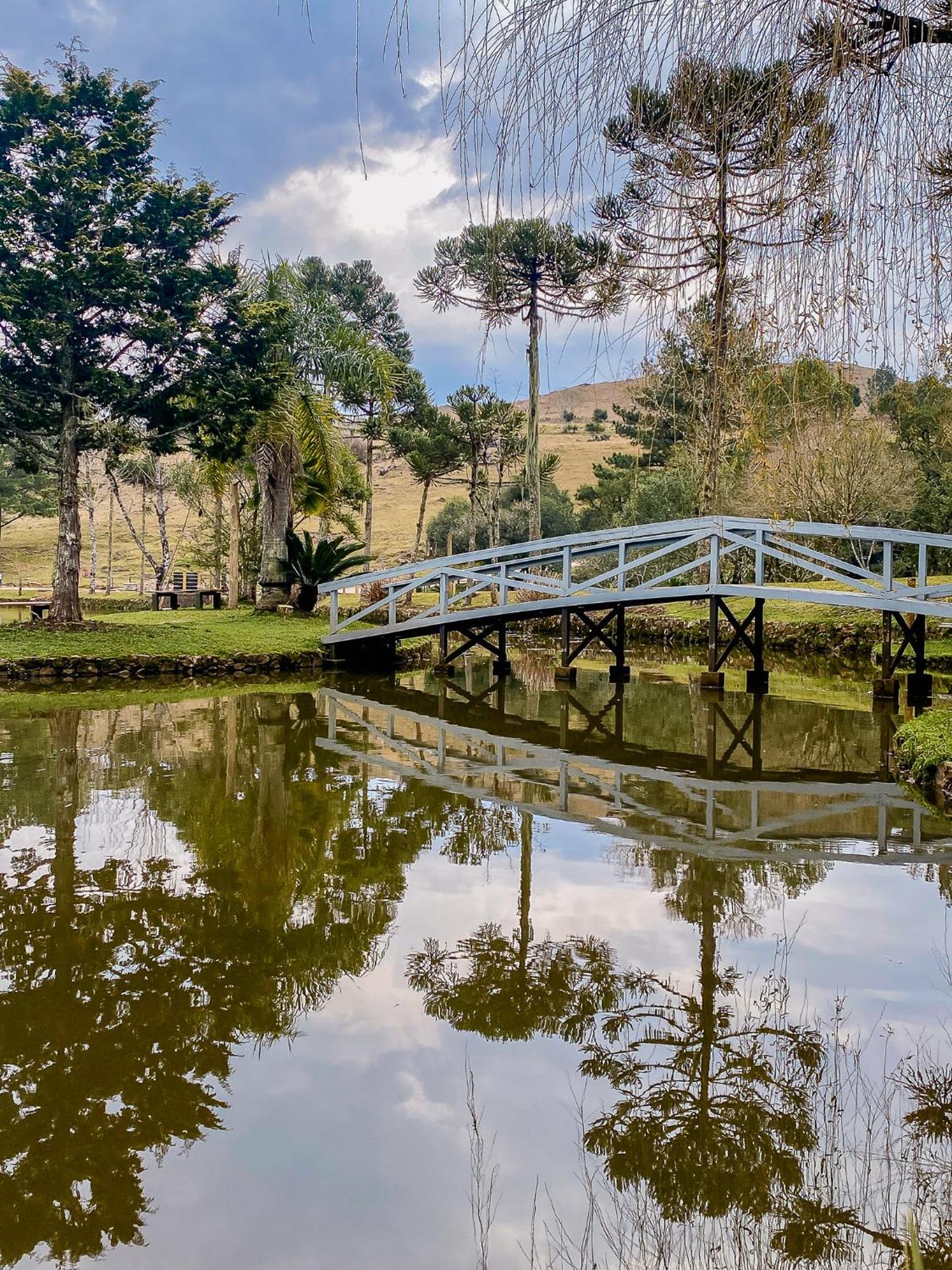 Celeiro Lake Village