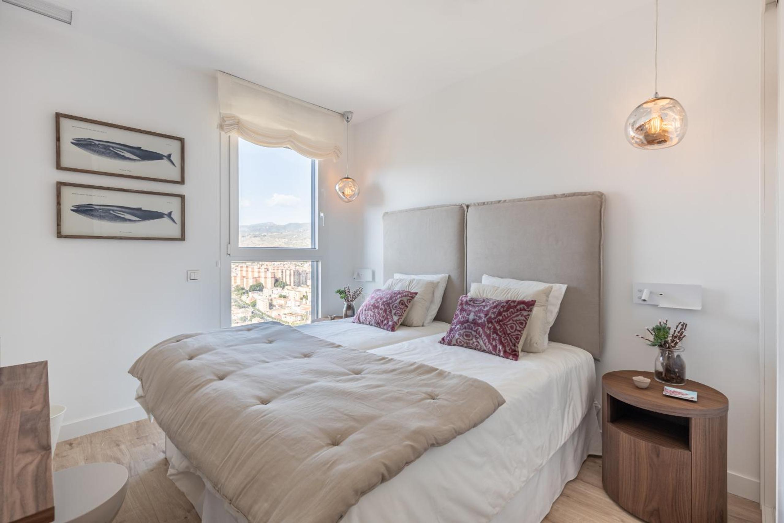 Malaga Skyline 9 Pool & Parking Free