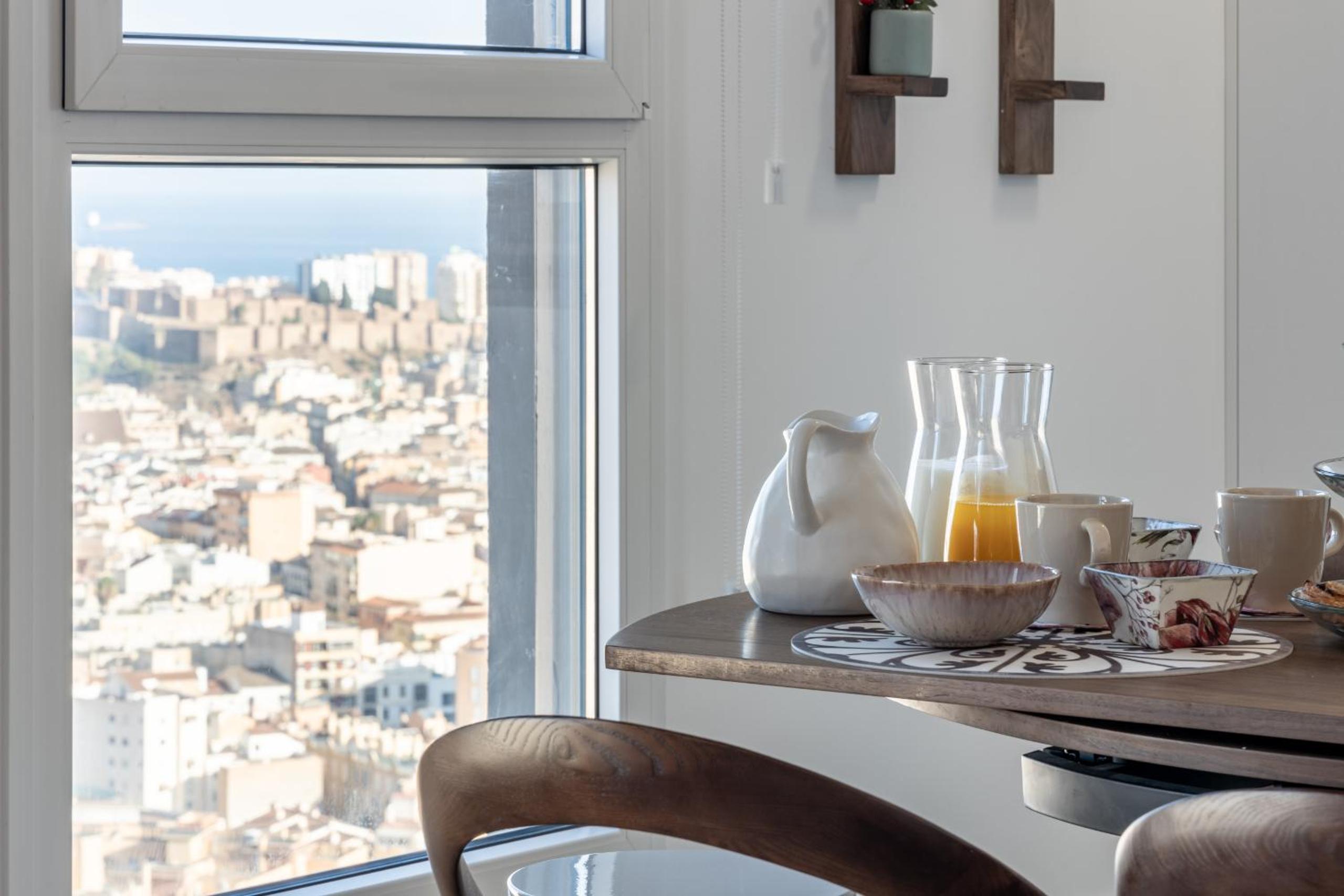 Malaga Skyline 9 Pool & Parking Free