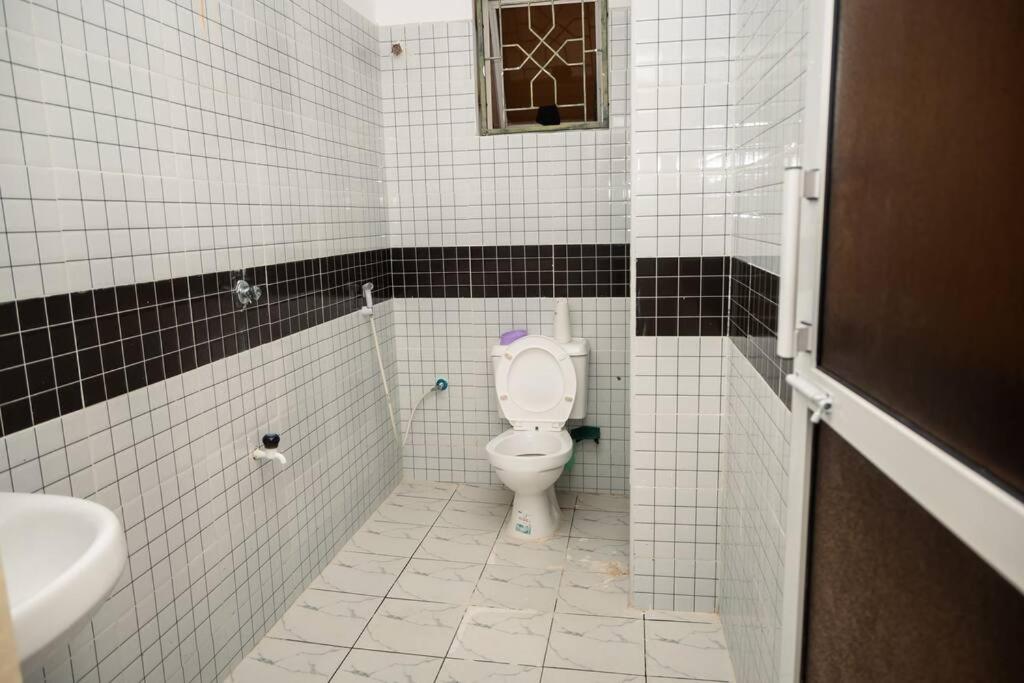 Lovely and spacious one bedroom view 4