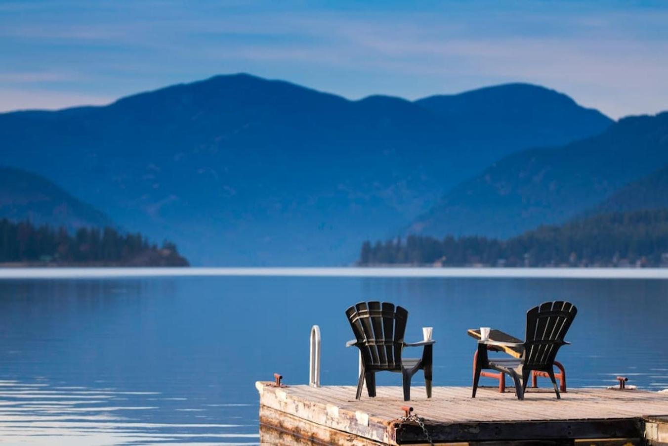Christina Lake Lakefront, Hot Tub, Amazing Views