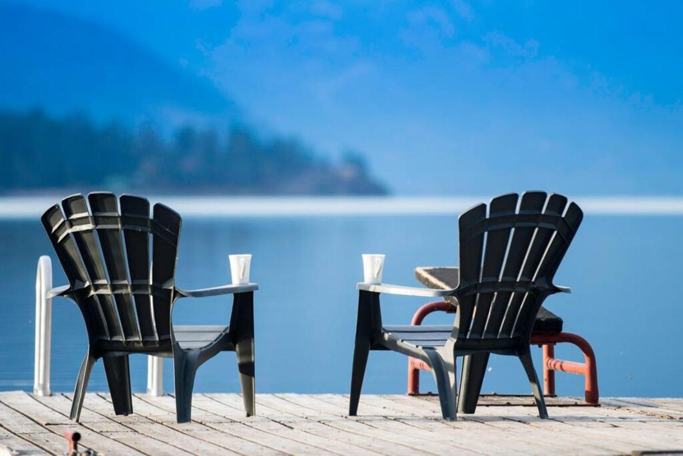 Christina Lake Lakefront, Hot Tub, Amazing Views