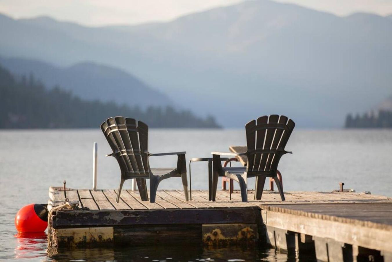 Christina Lake Lakefront, Hot Tub, Amazing Views