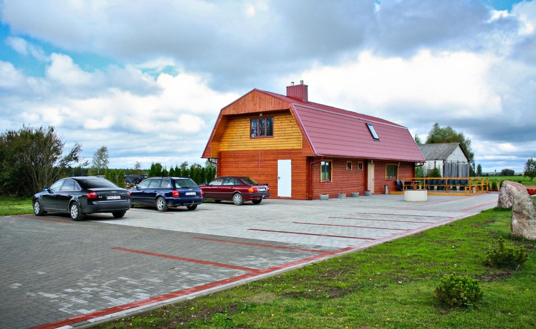 Photo 11