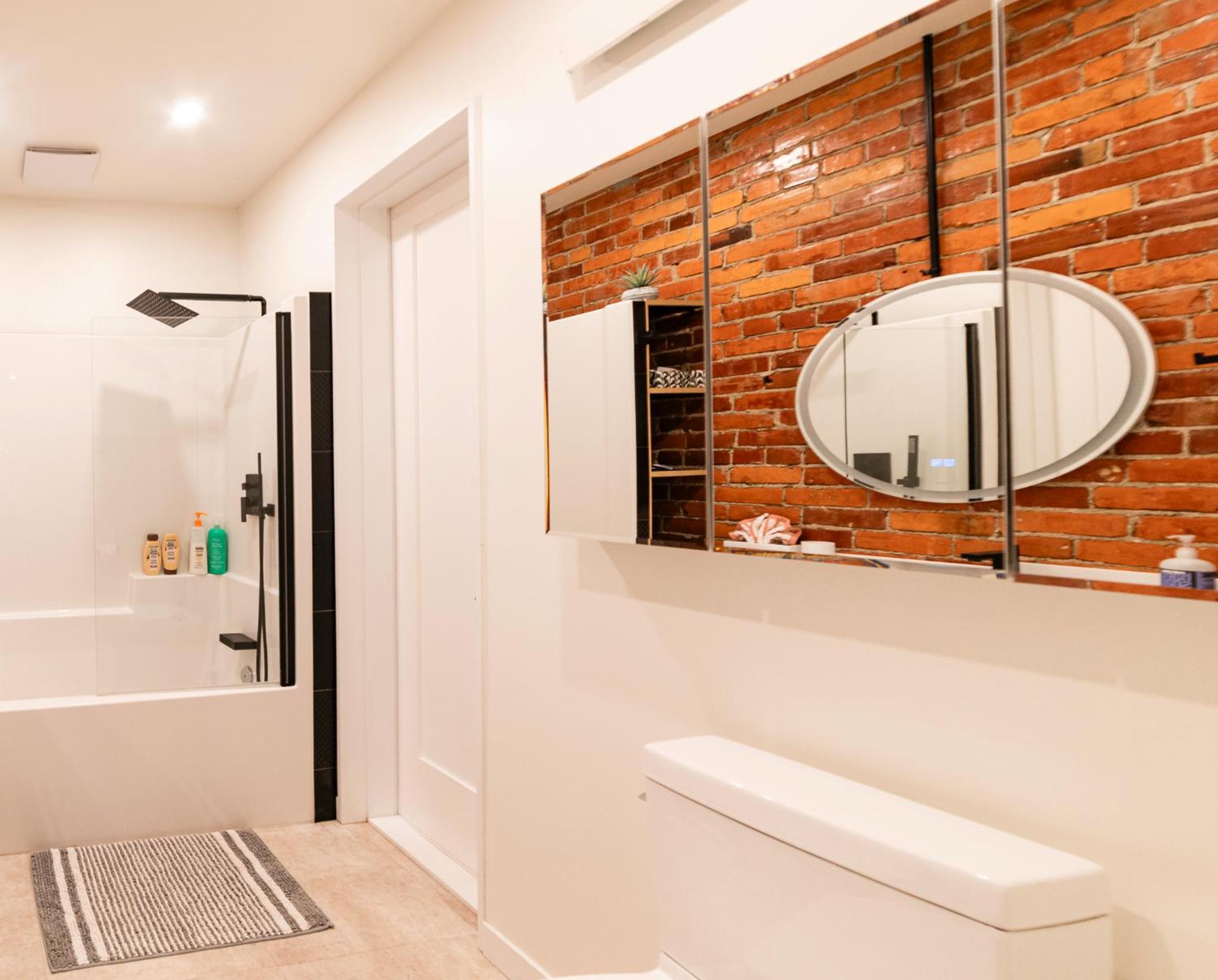 Stylish downtown apartment in Grand Forks, BC