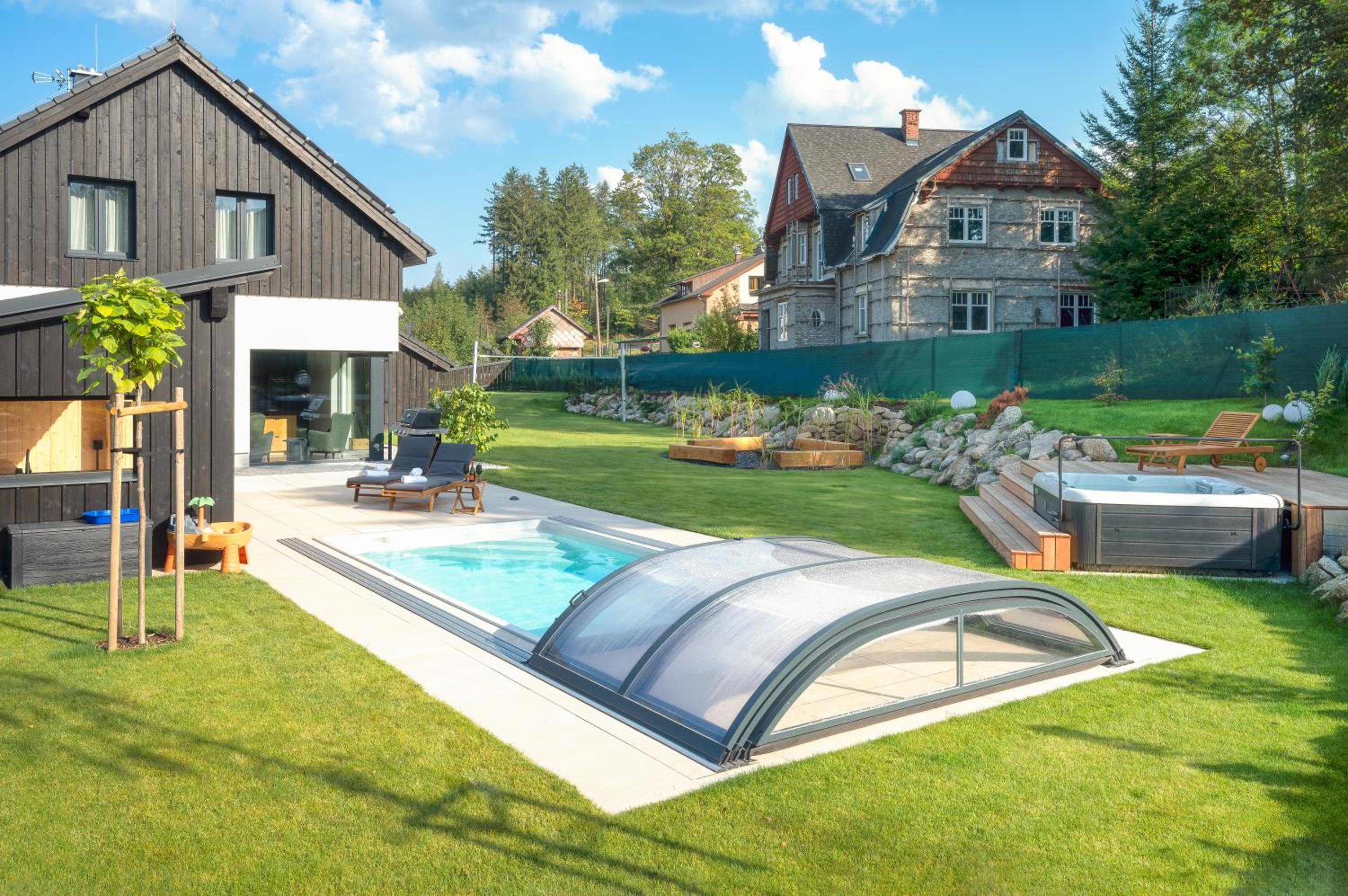 Residence Smržovka - Luxury House with Swimming Pool, Jacuzzi, Garden and BBQ