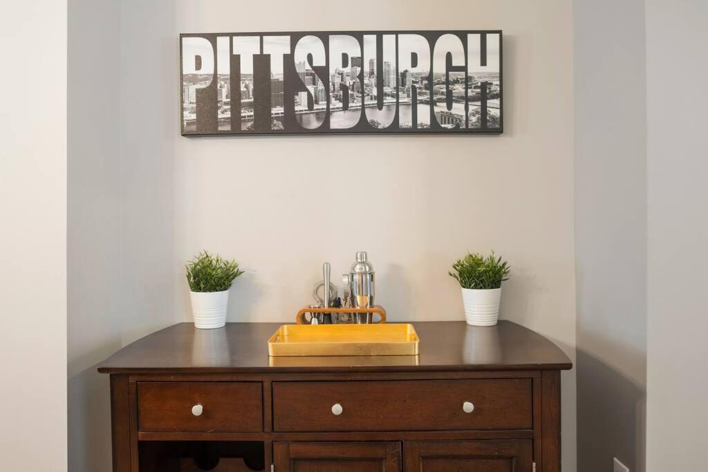 Cozy, Pet-Friendly Home in Pittsburgh's South Side view 2