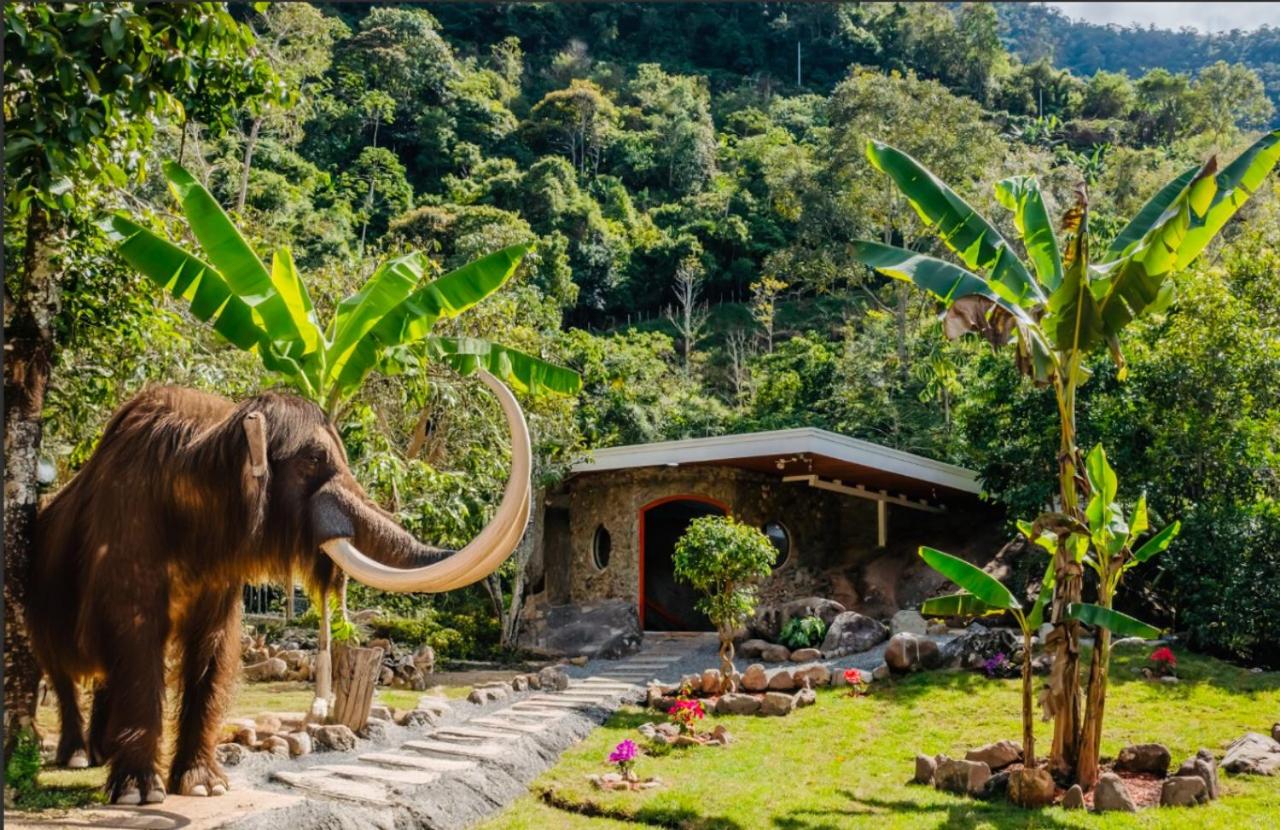 Rocka Verde Retreat 8th Wonder of the World
