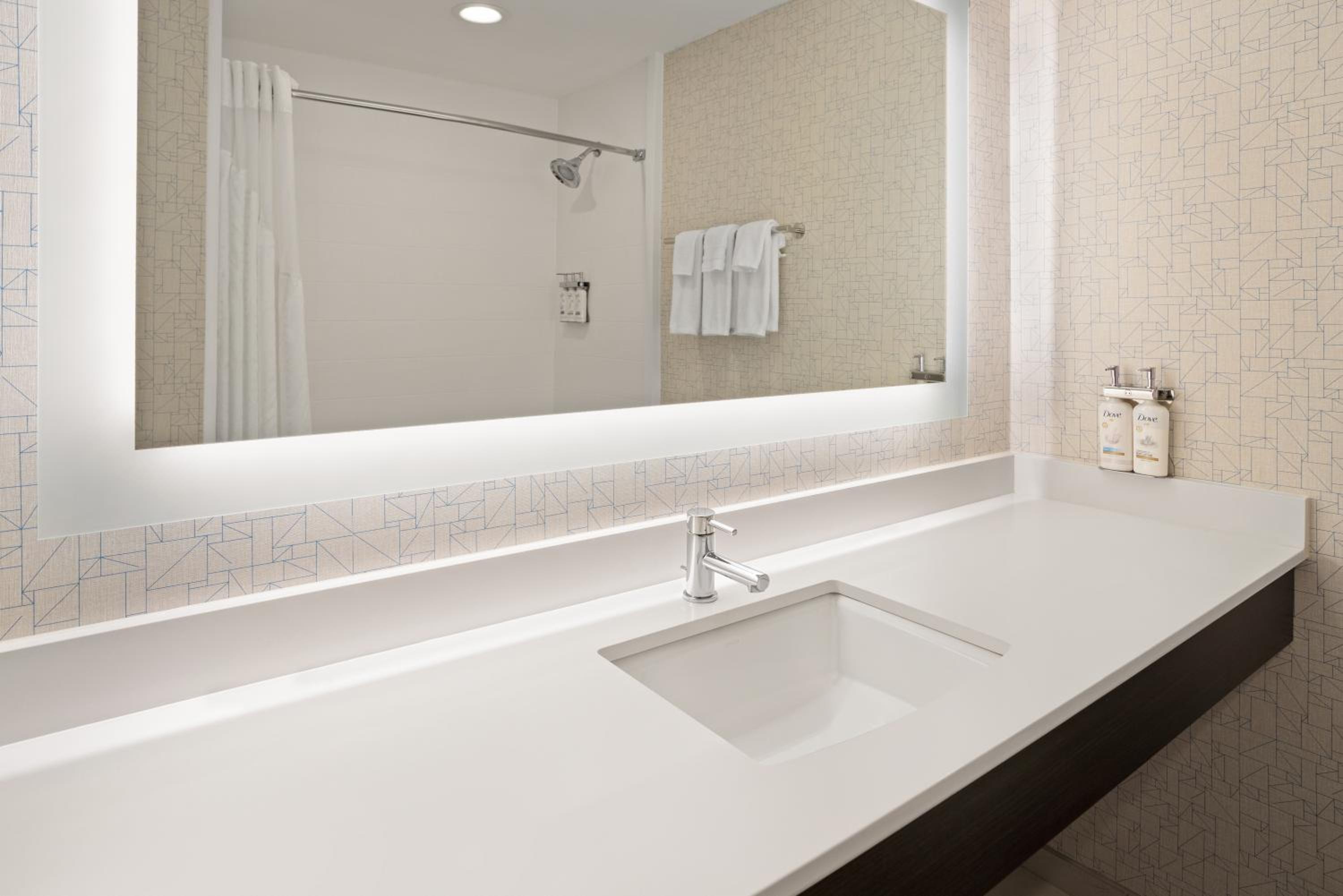 Holiday Inn Express Stony Brook-Long Island, an IHG Hotel - Property Image 23