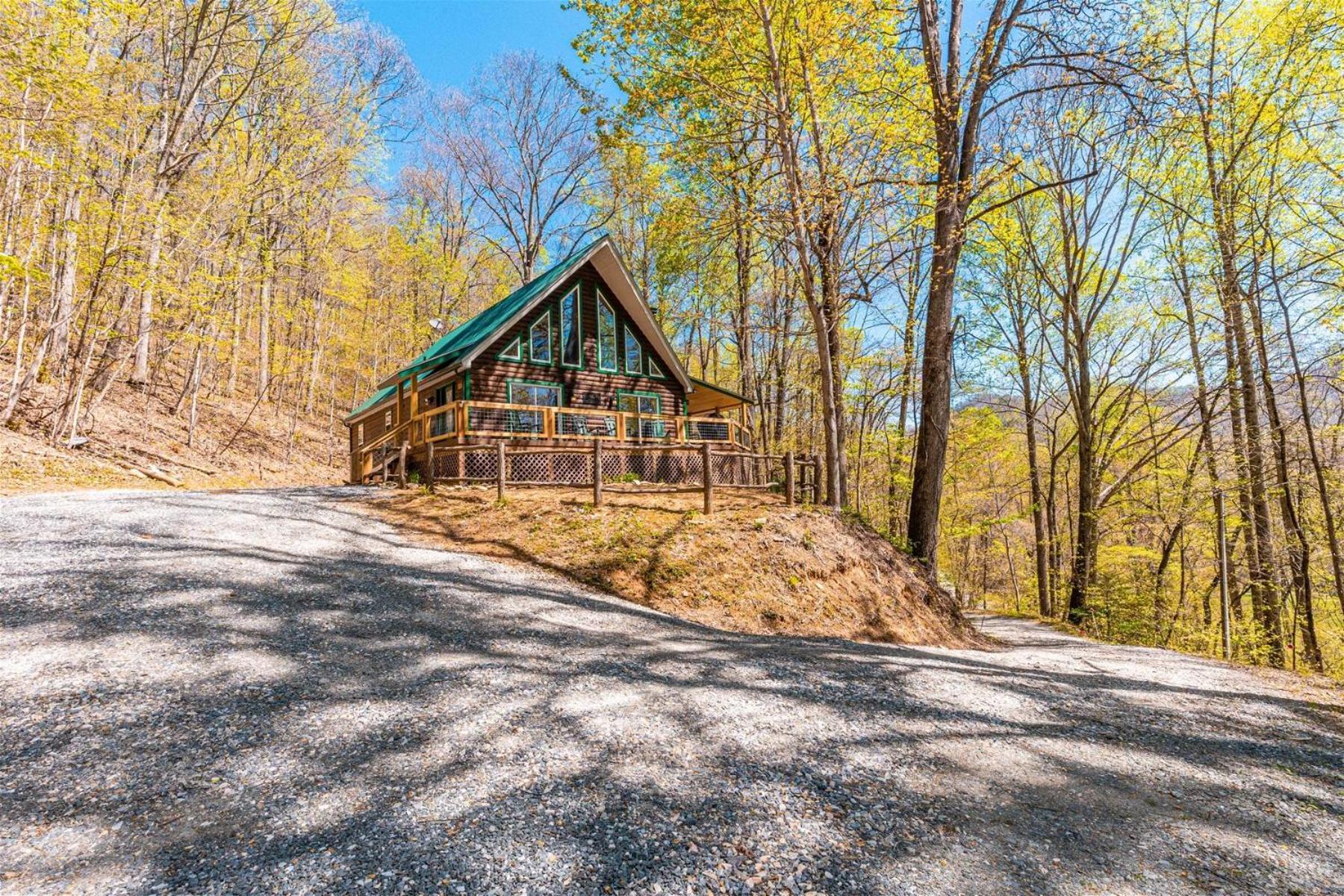 Treetops Retreat