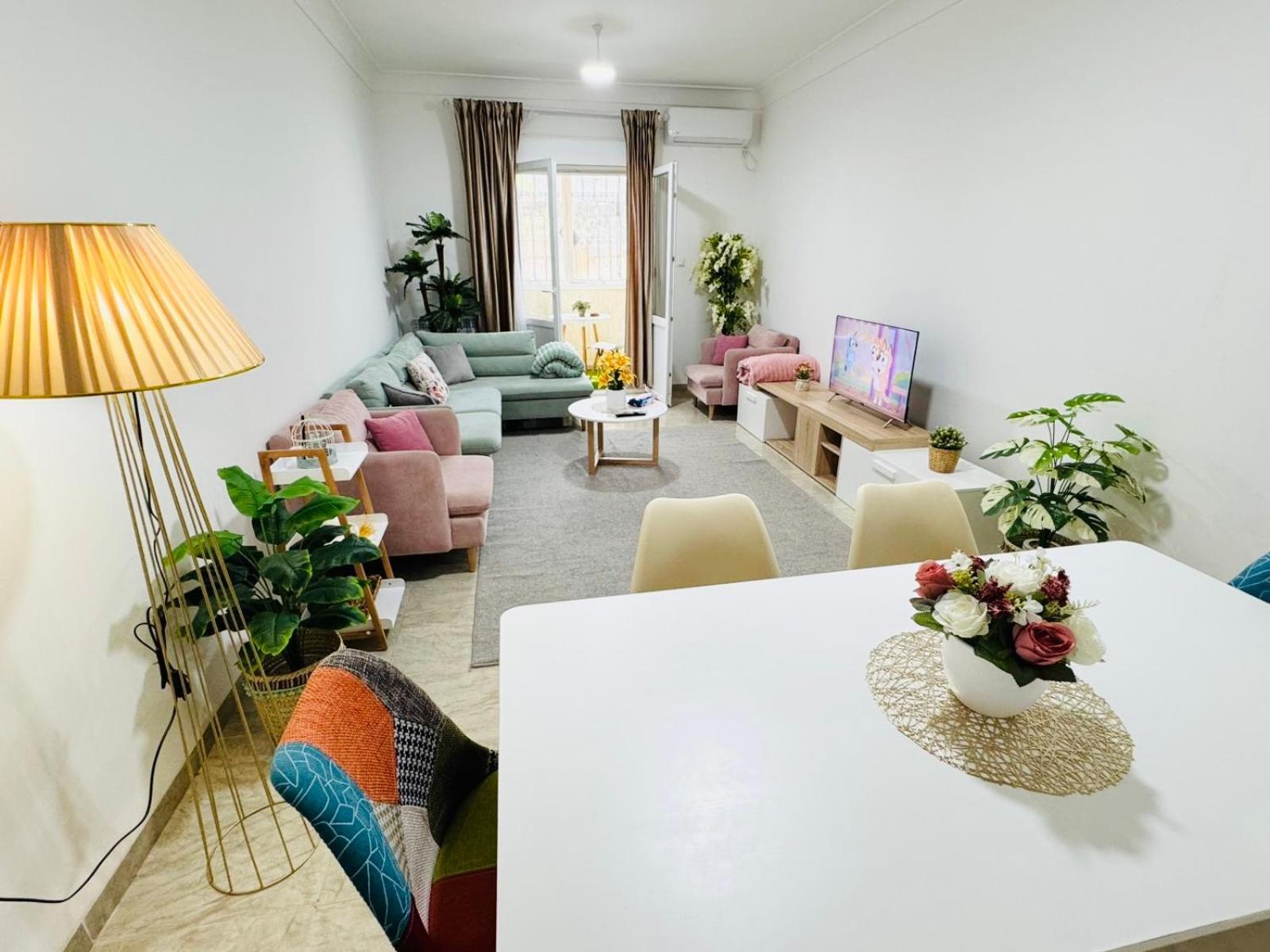 Appartement F5 spacieux équipé haut standing Mahelma Alger