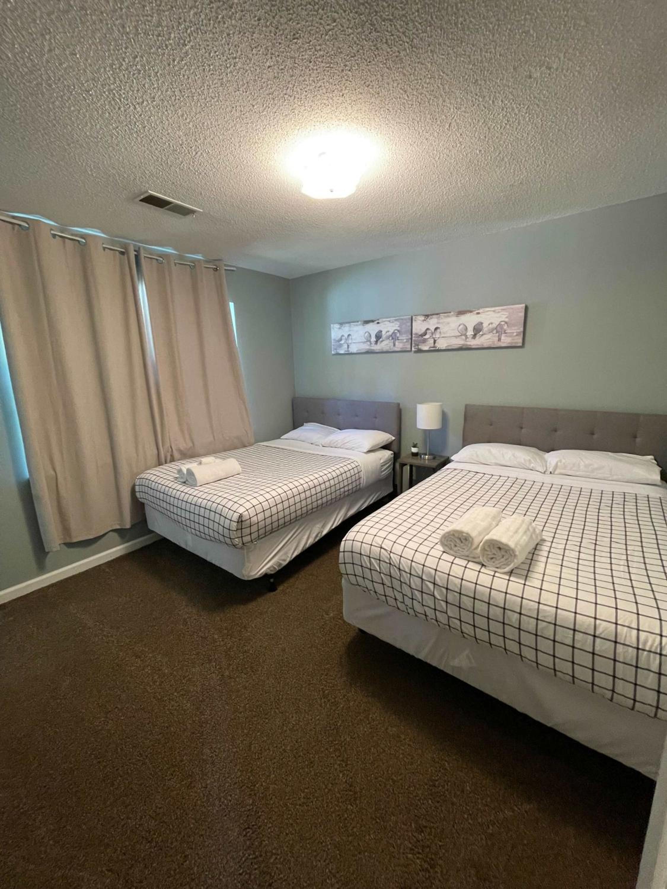 5 Mins from Uptown & Near Airport- Norwood Nest view 2