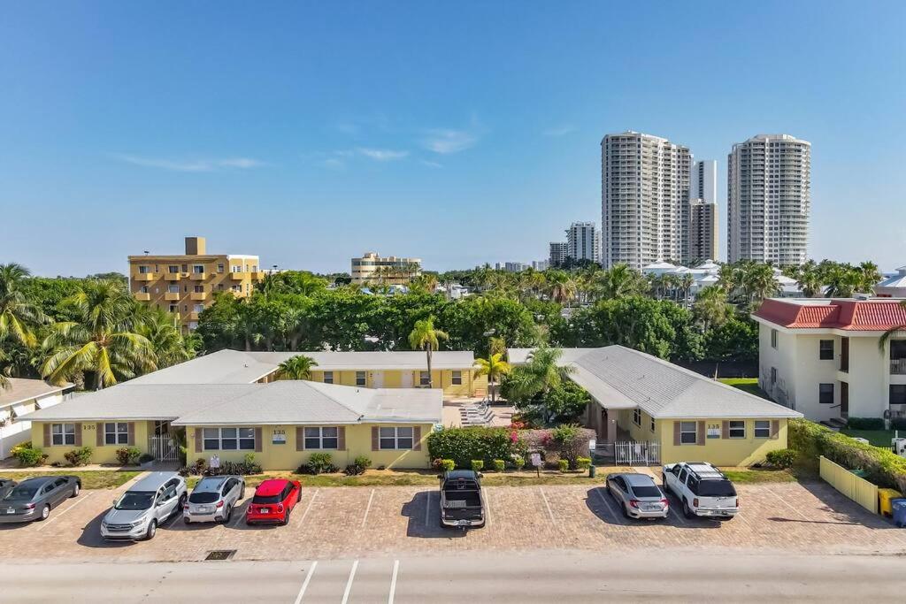 Lovely 1 Bedroom Steps from the Beach view 4