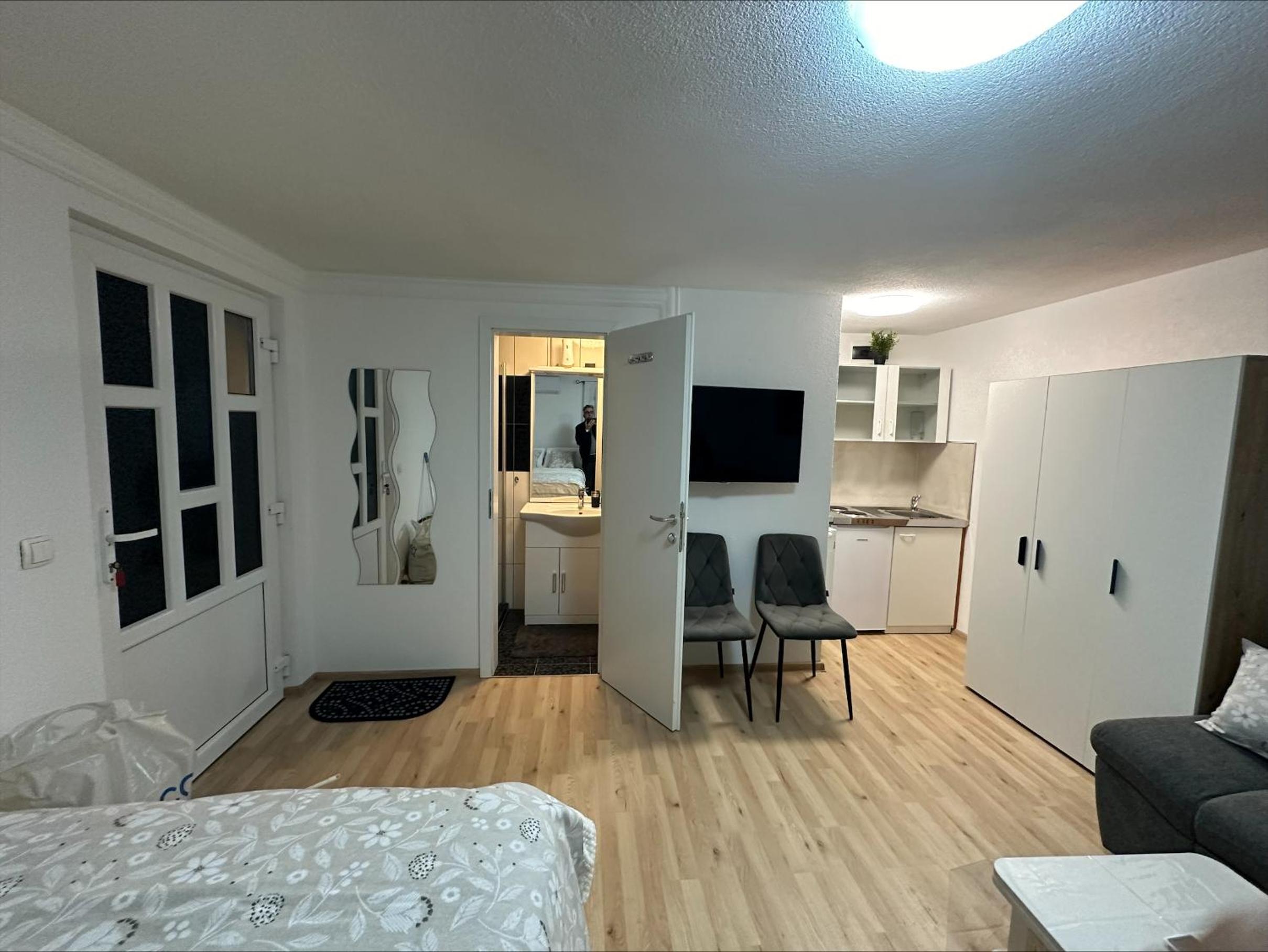 Studio Apartman Karlo