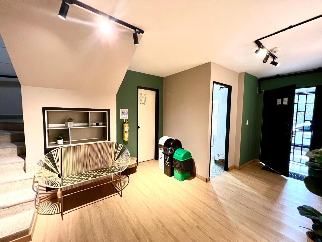 Arrendamiento nuevo apartamento con balcón By Roots Rentals NID202