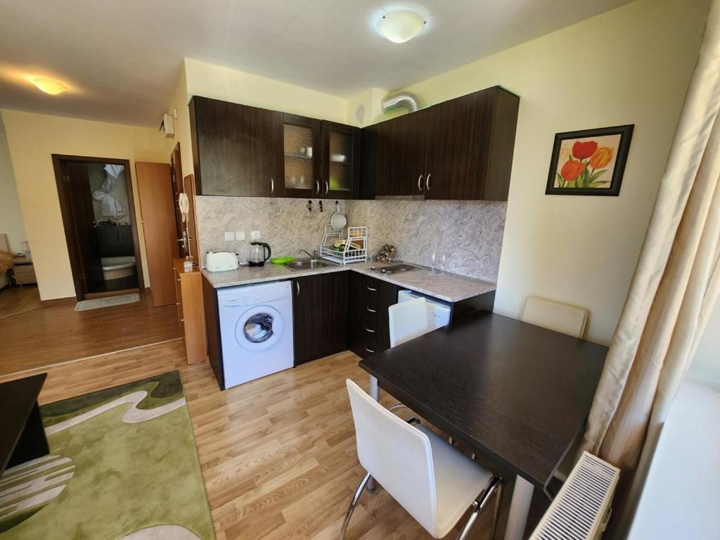 Pine tree Easy Ski access - Next 100m to Ski slope and forest view