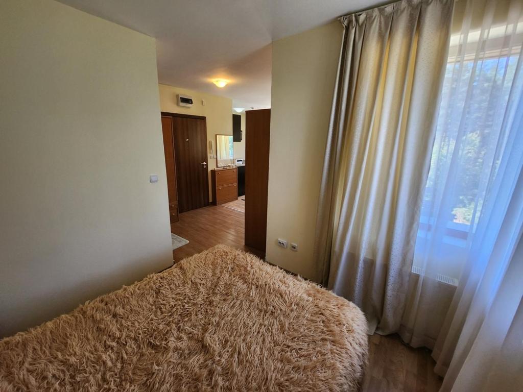 Pine tree Easy Ski access - Next 100m to Ski slope and forest view