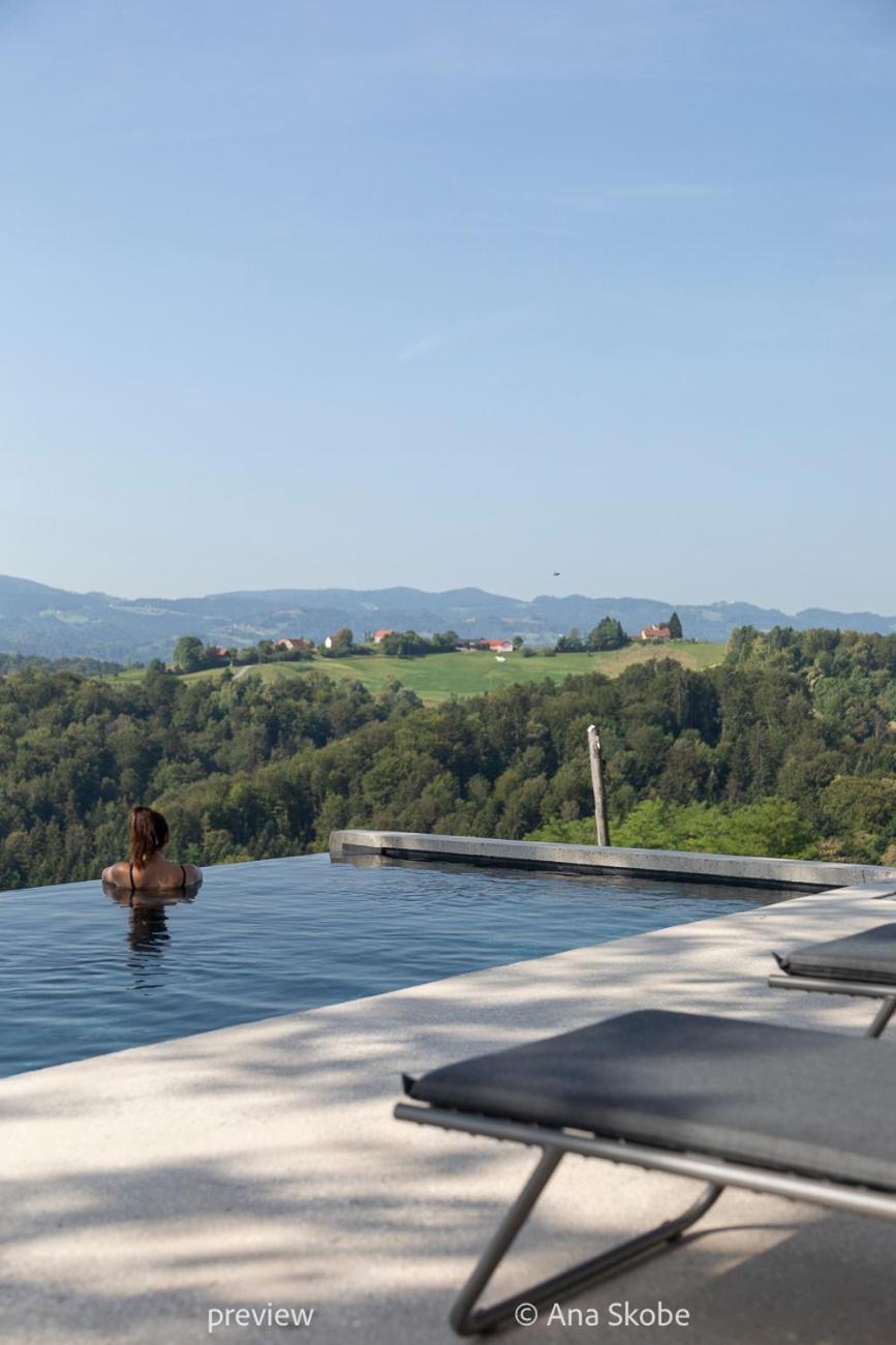 Vila Slatina Weinderer view 2