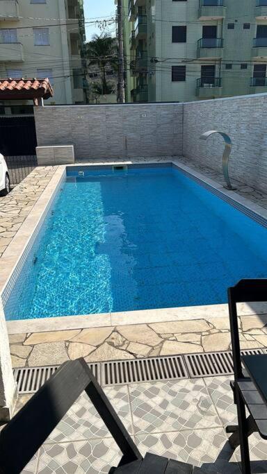 Casa com piscina na Martim de Sá