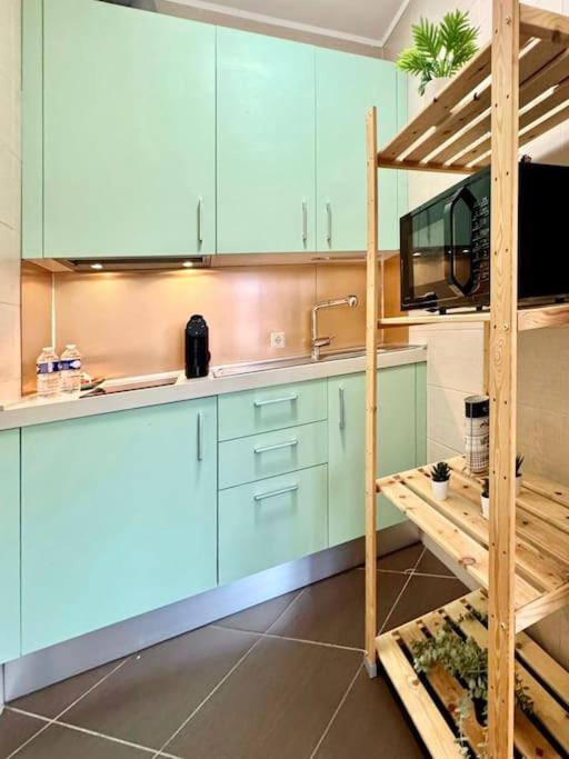 Elegant one bedroom with a private terrace-BEL139 view 5