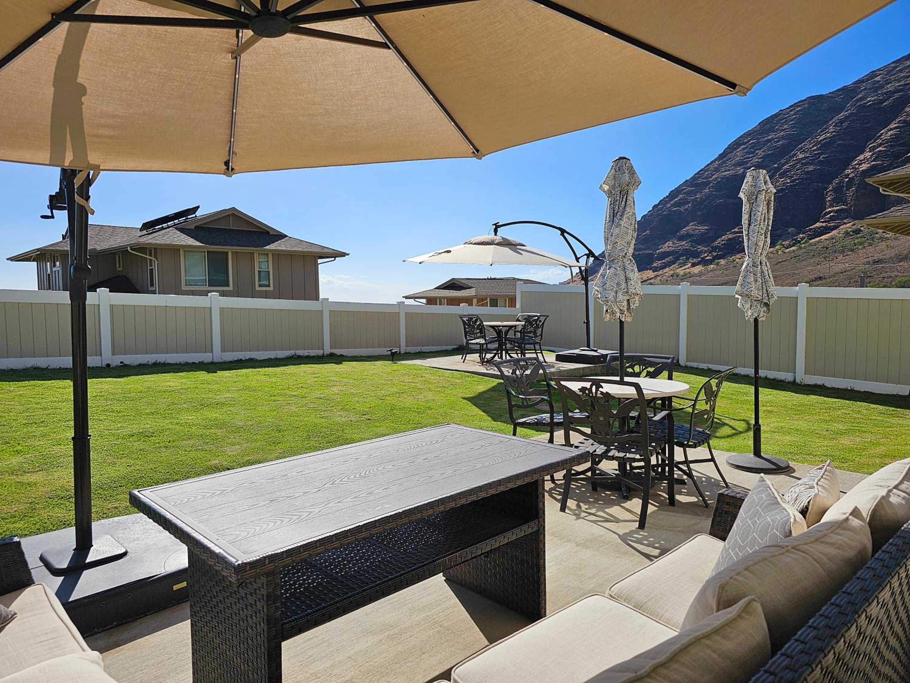 Paradise Ohana Ocean View Oasis with community Pool, Spa, Gym and Rec Area with PingPong, Air Hockey and Foosball