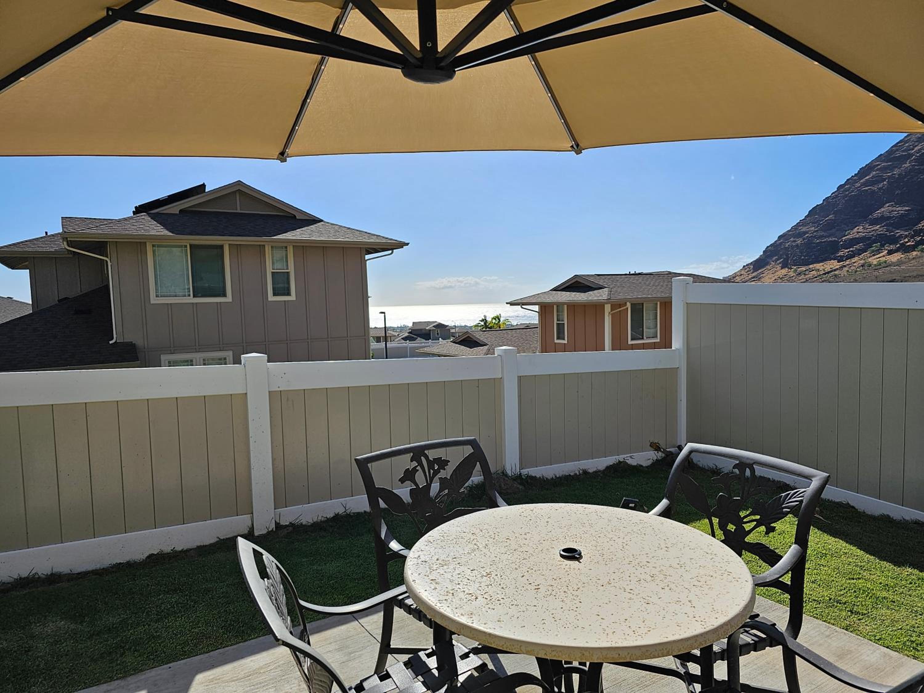 Paradise Ohana Ocean View Oasis with community Pool, Spa, Gym and Rec Area with PingPong, Air Hockey and Foosball