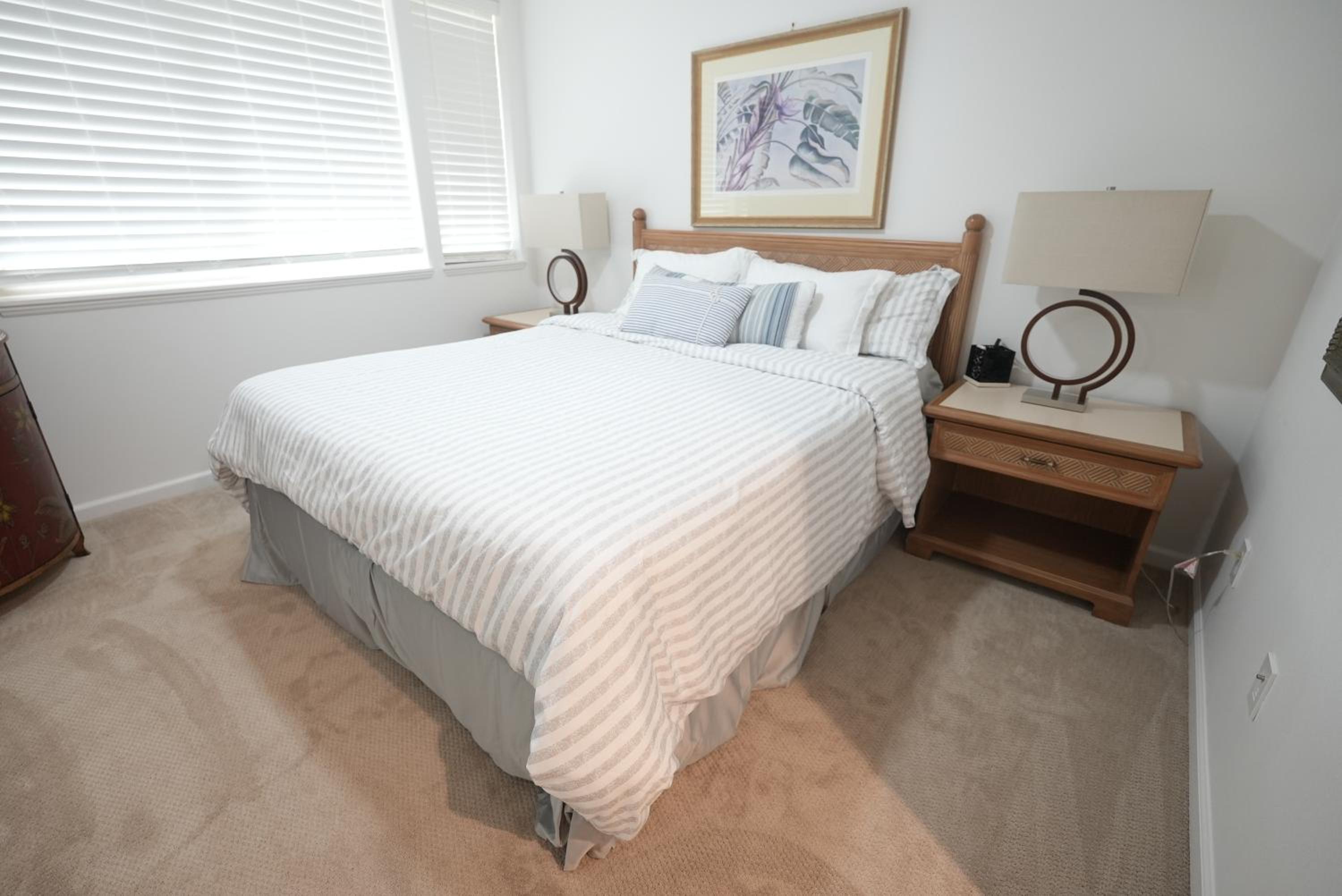 Paradise Ohana Ocean View Oasis with community Pool, Spa, Gym and Rec Area with PingPong, Air Hockey and Foosball