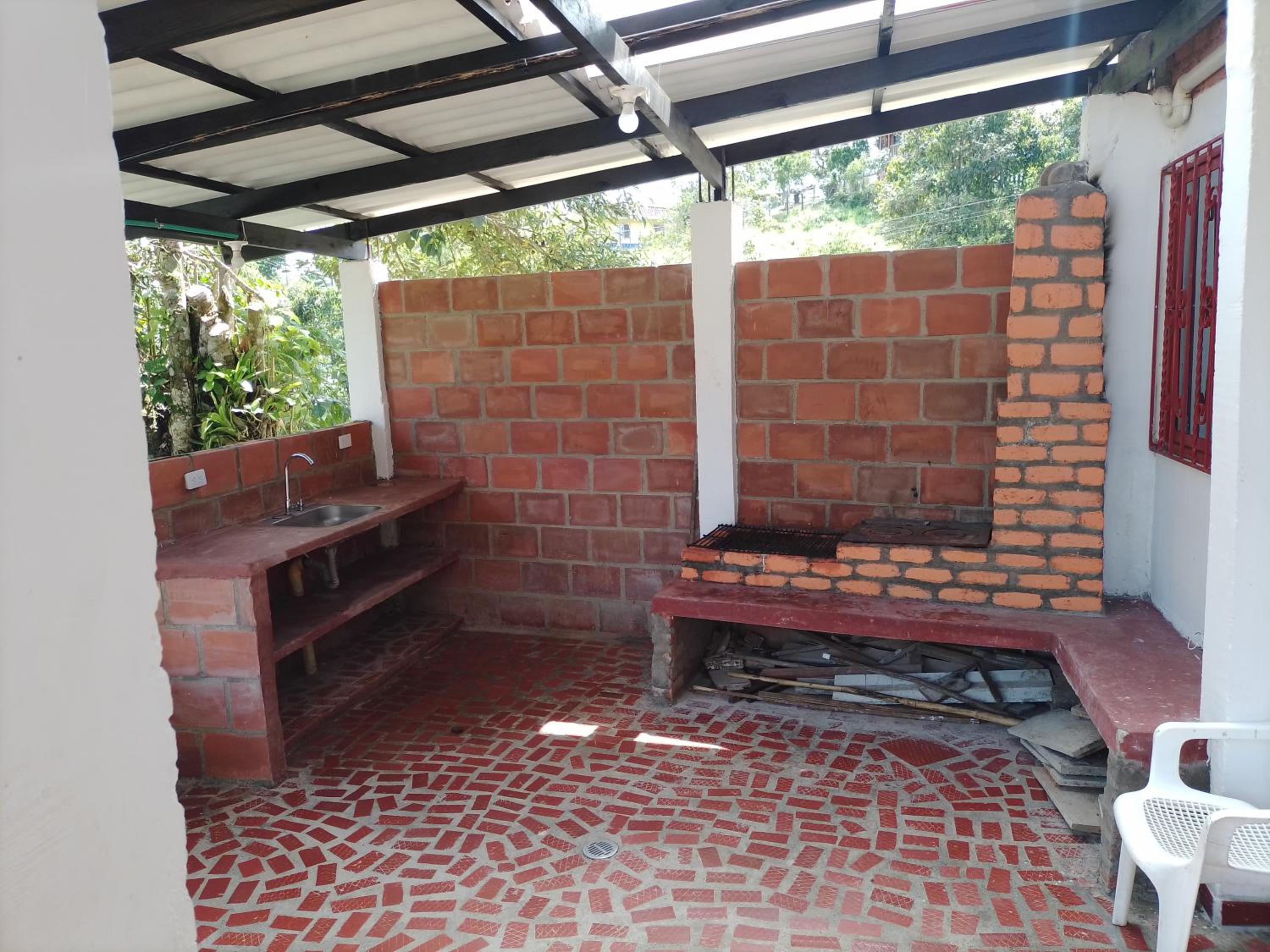 alquilo en el queremal valle del cauca colombia