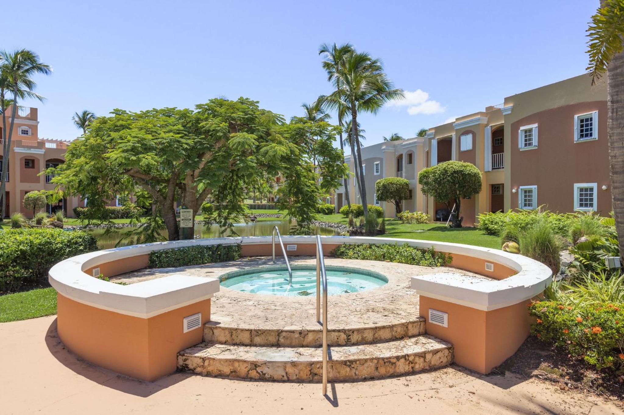 Tropical Suite for Two view 3