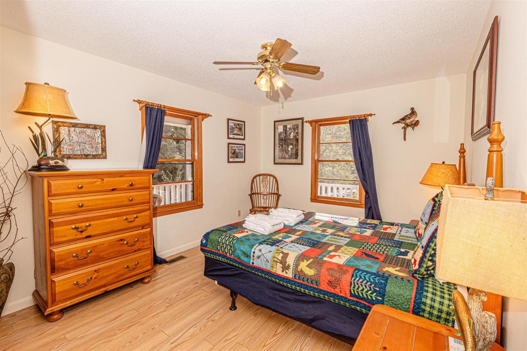 Paradise Valley Lodge