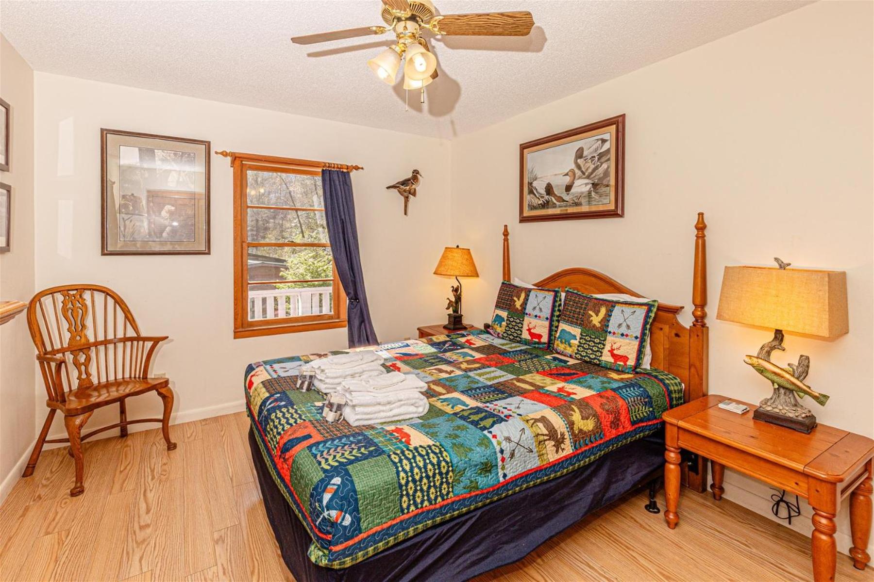 Paradise Valley Lodge