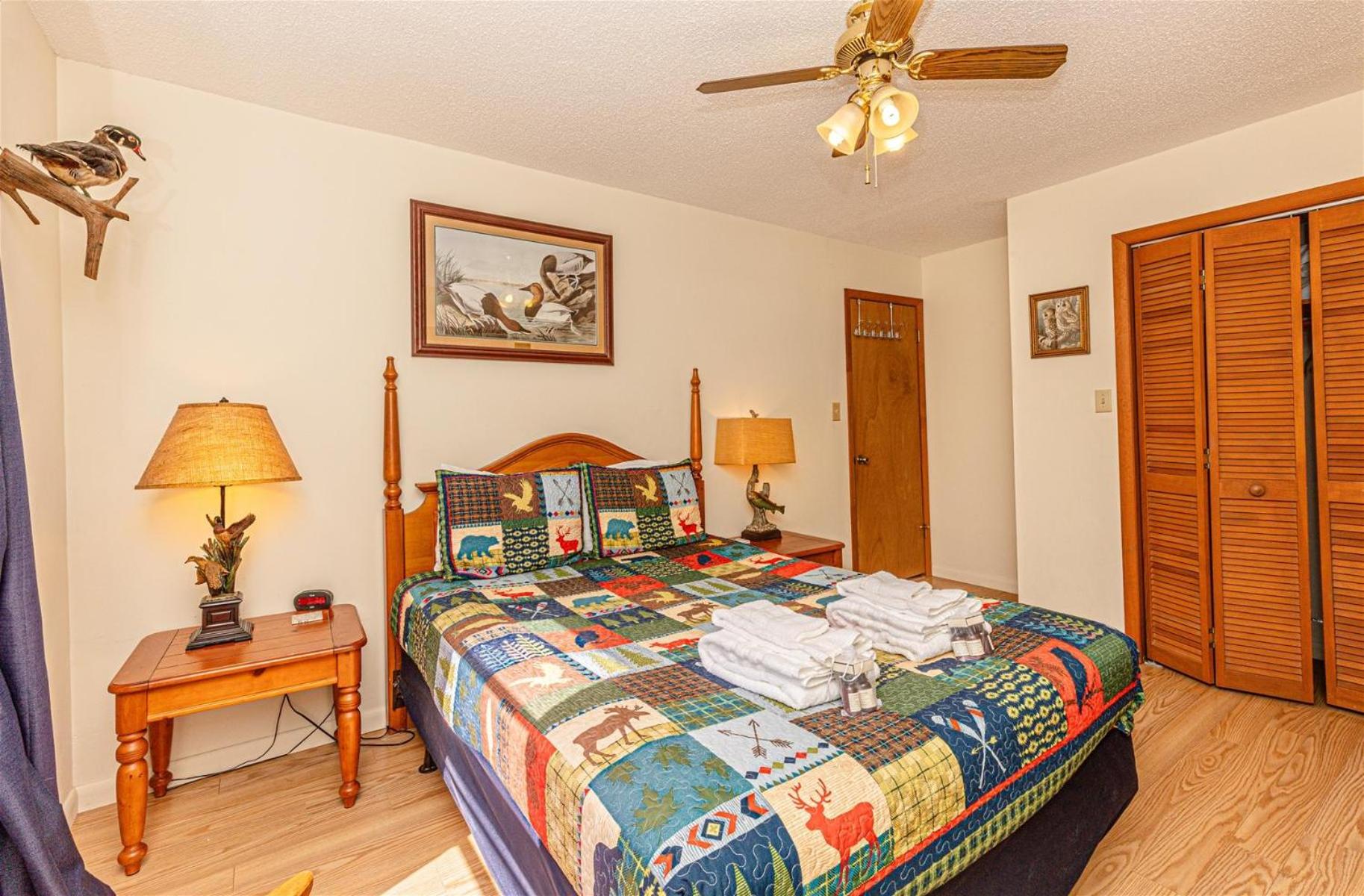 Paradise Valley Lodge