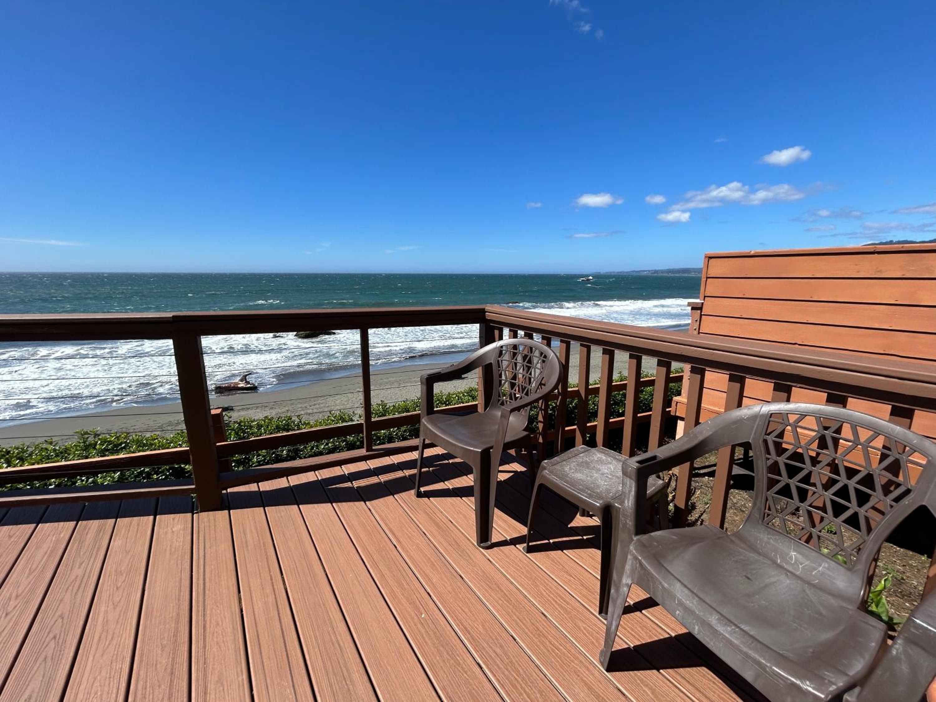 Ocean Front Cabin 11 w Jacuzzi & Superb Views view 3