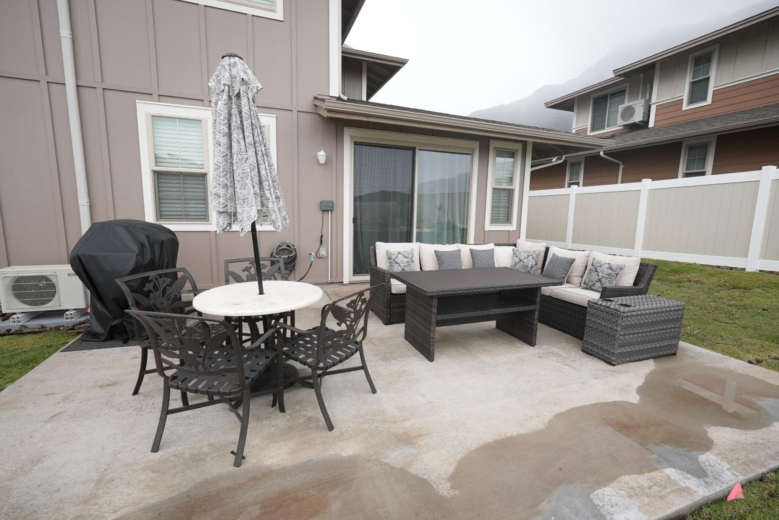 Paradise Ohana Ocean View Oasis with community Pool, Spa, Gym and Rec Area with PingPong, Air Hockey and Foosball