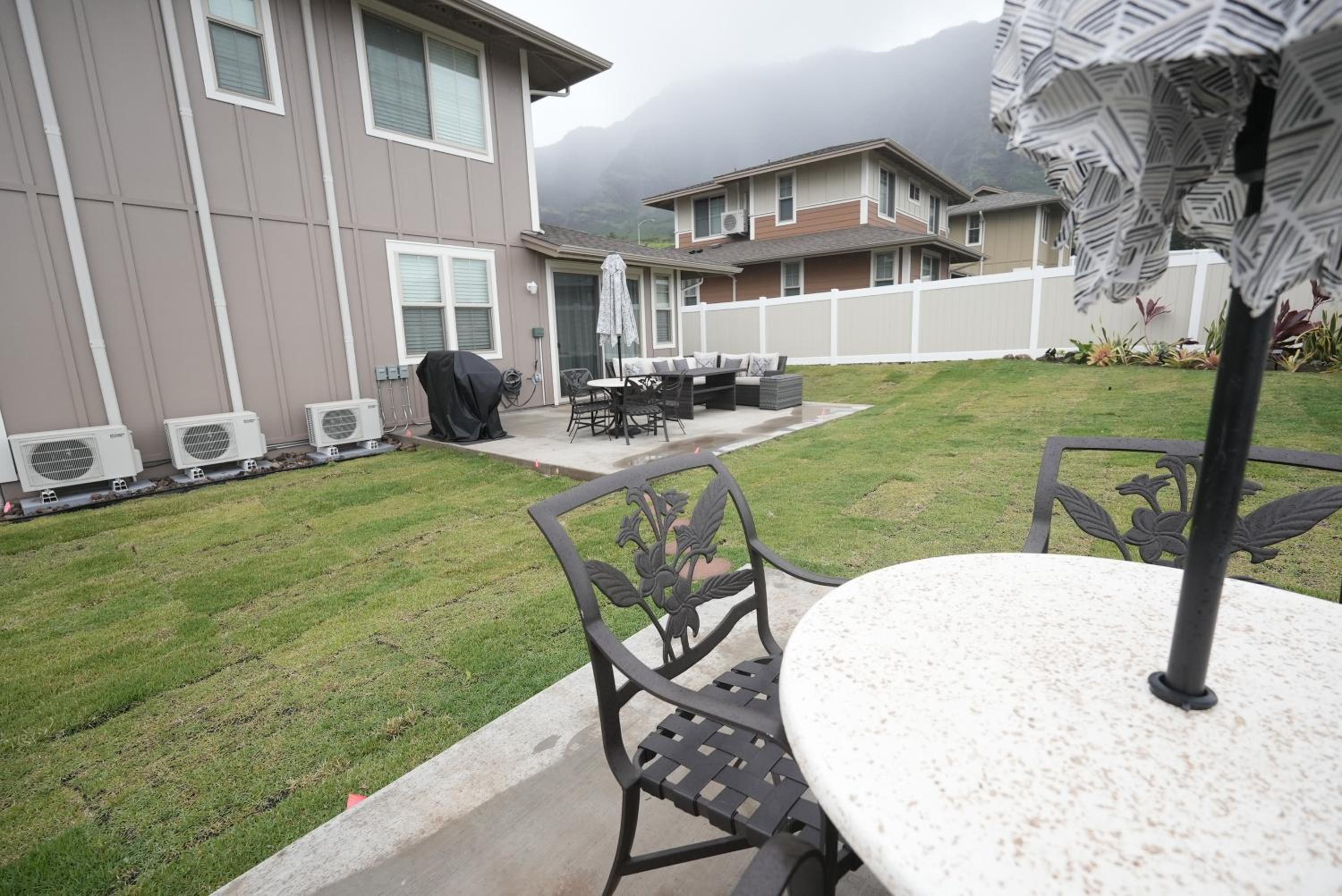 Paradise Ohana Ocean View Oasis with community Pool, Spa, Gym and Rec Area with PingPong, Air Hockey and Foosball