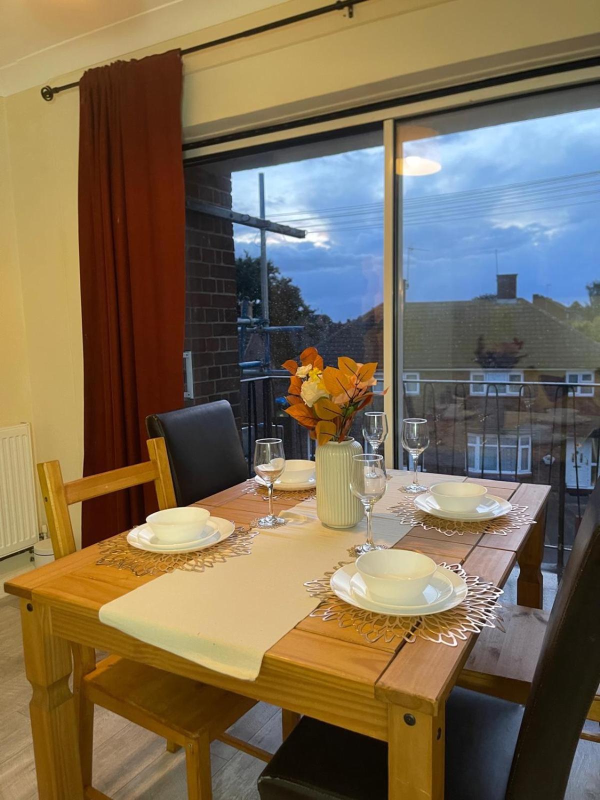Professional 3-bed flat