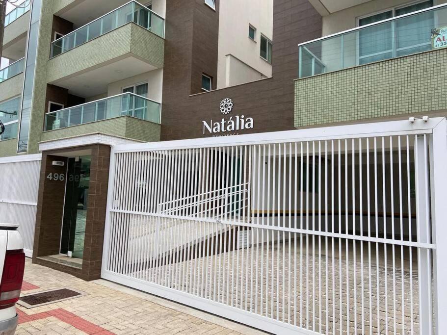 Lindo apartamento no centro Bombinhas 2 quartos